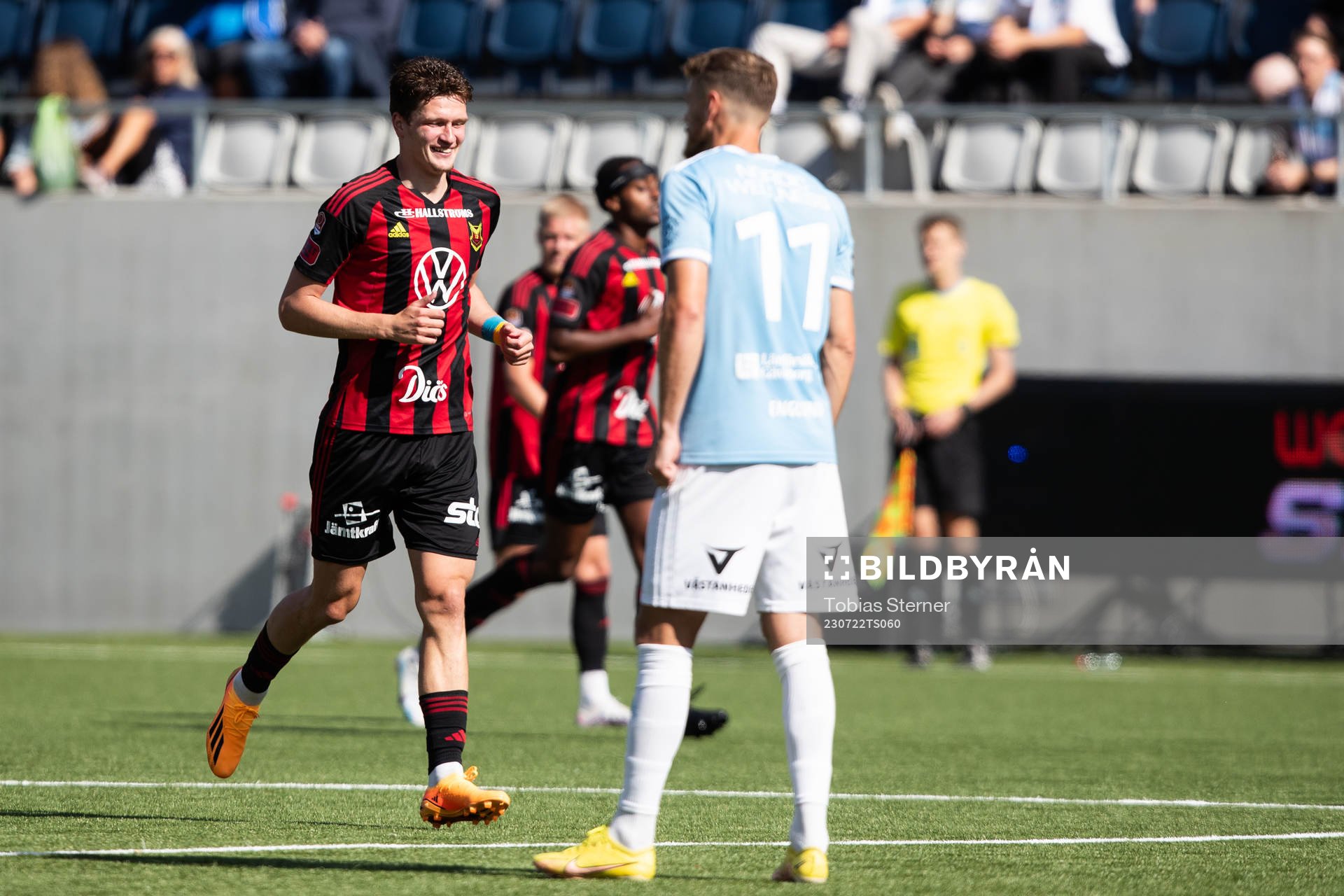 Östersunds Myroslav Mazur jublar