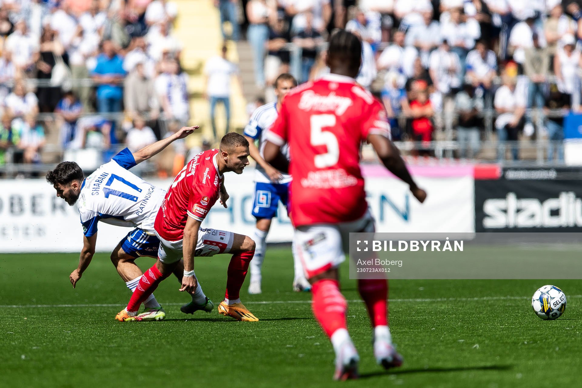 IFK Norrköpings Laorent Shabani och Degerfors Christos