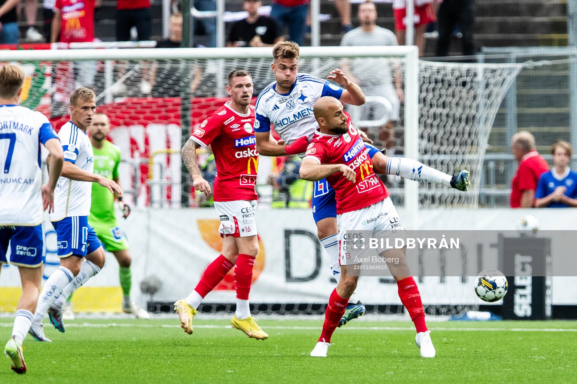 IFK Norrköpings Marco Lund Nielsen och Degerfors Pashang