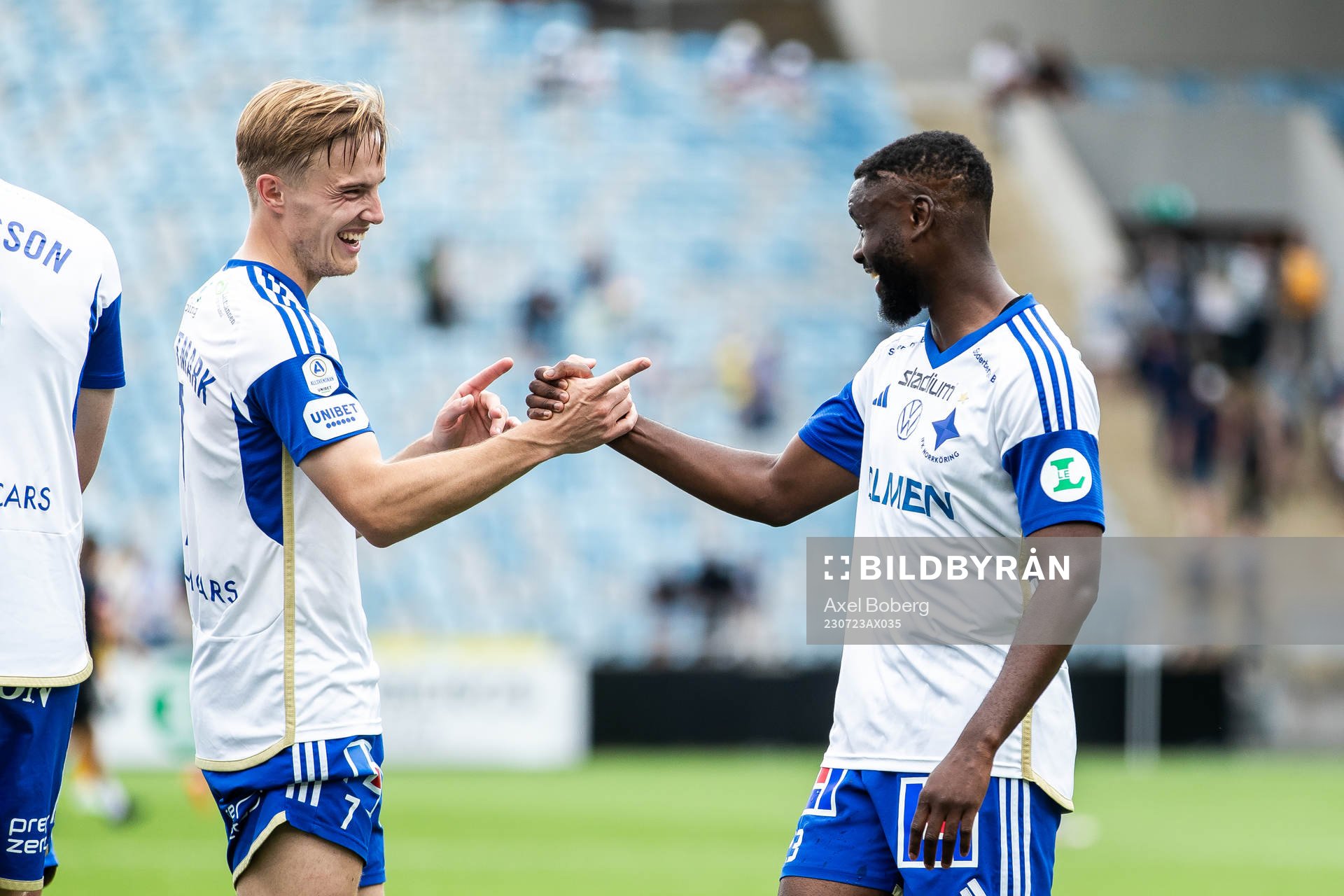 IFK Norrköpings Jacob Ortmark och Maic Sema jublar under fotbollsmatchen i Allsvenskan mellan IFK Norrköping och Degerfors den 23 juli 2023 i Norrköping. 