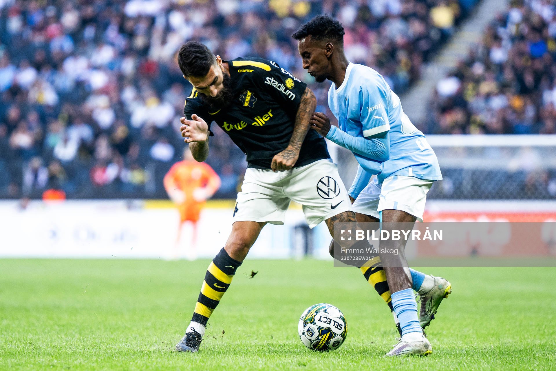 AIKs Jimmy Durmaz  och Malmö FFs Taha Ali