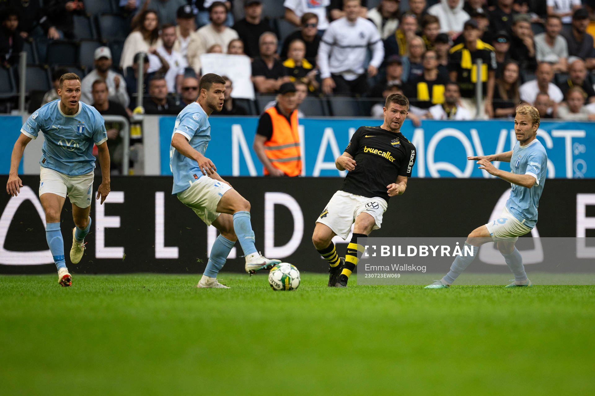 AIKs Anton Salétros mot Malmö FFs Niklas Moisander,
