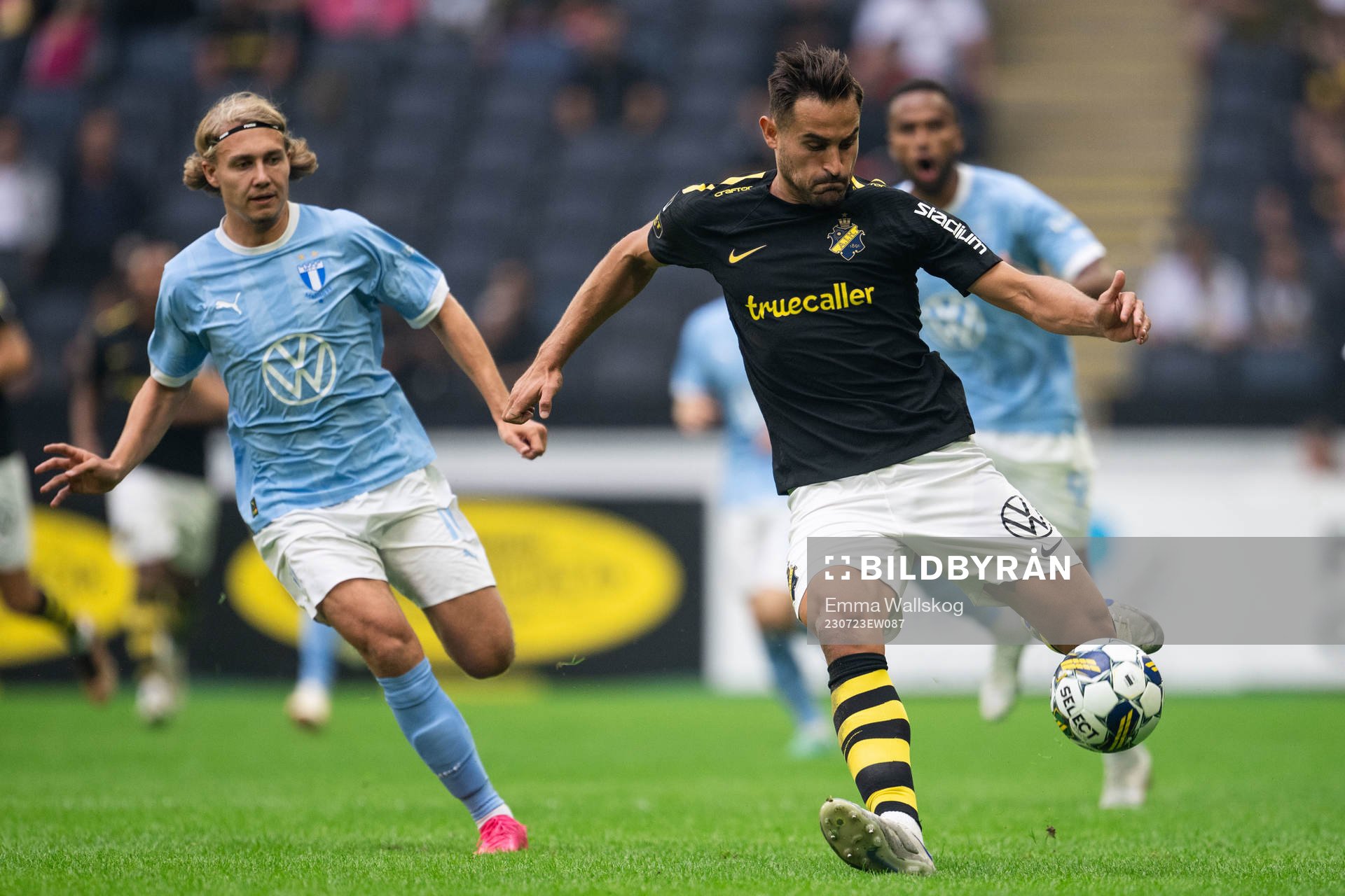 Malmö FFs Sebastian Nanasi och AIKs Sotirios