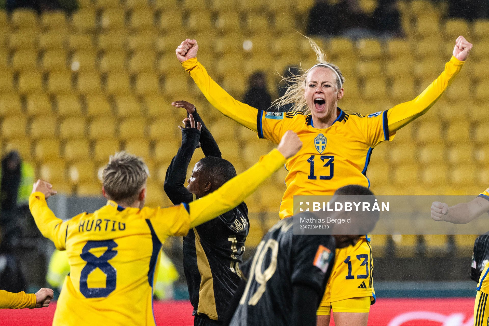 Amanda Ilestedt of Sweden celebrate with team mates