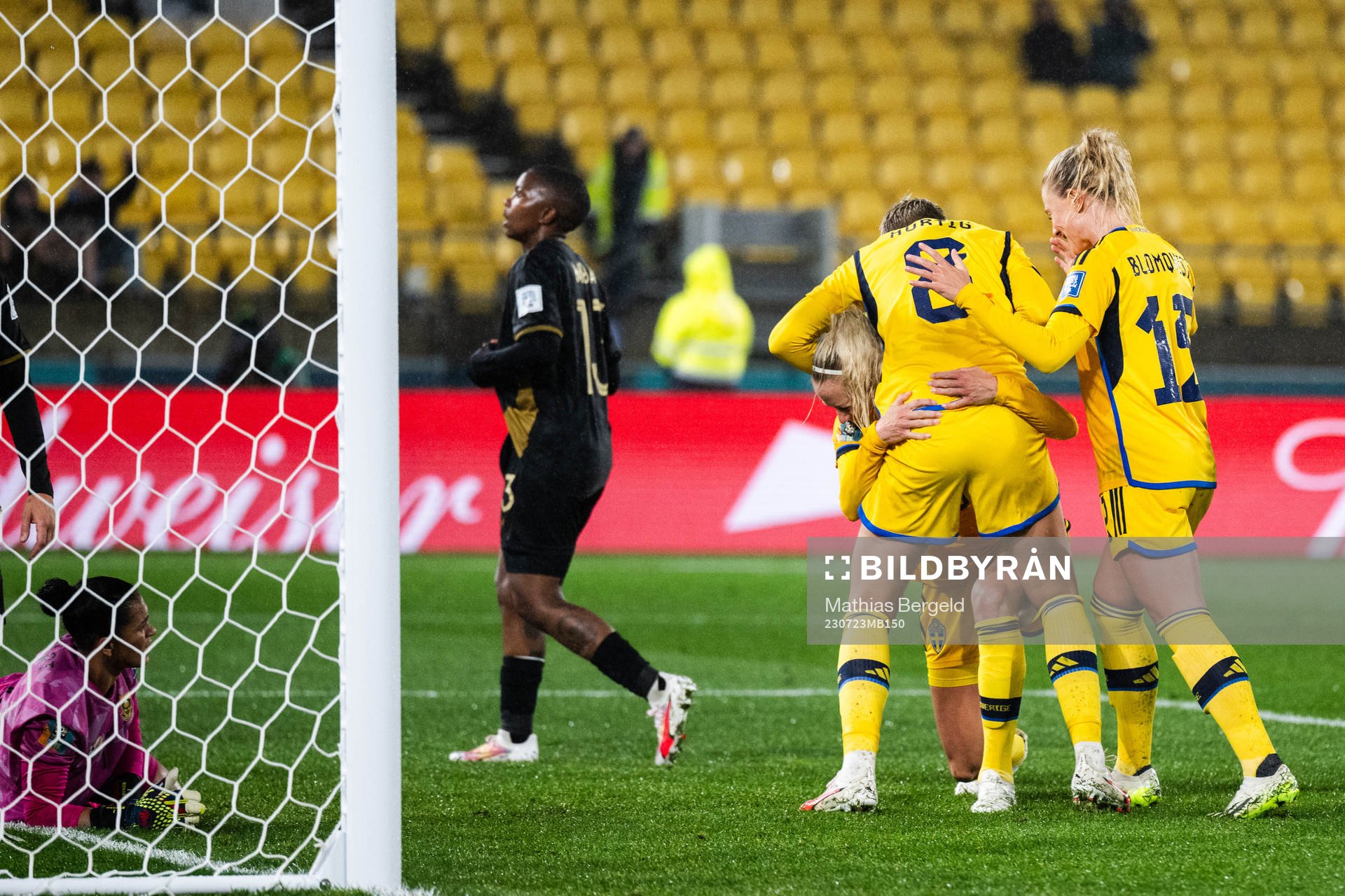 Amanda Ilestedt of Sweden celebrate with team mates