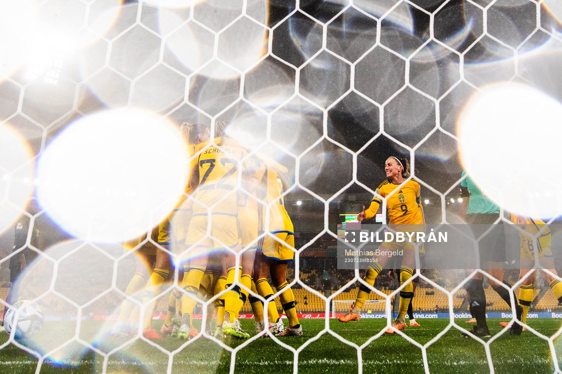 Kosovare Asllani celebrate with team mates