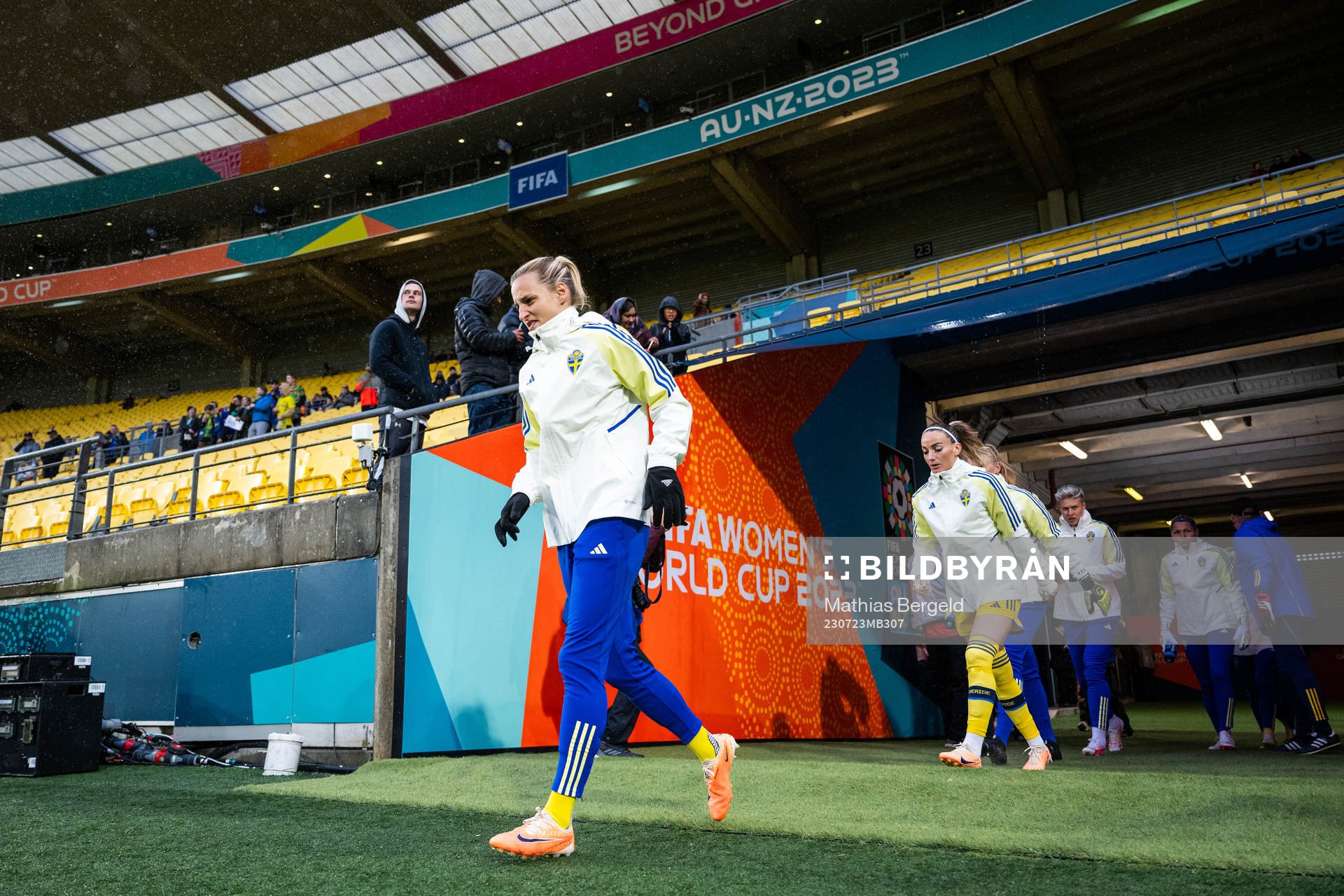 Nathalie Björn and Kosovare Asllani of Sweden