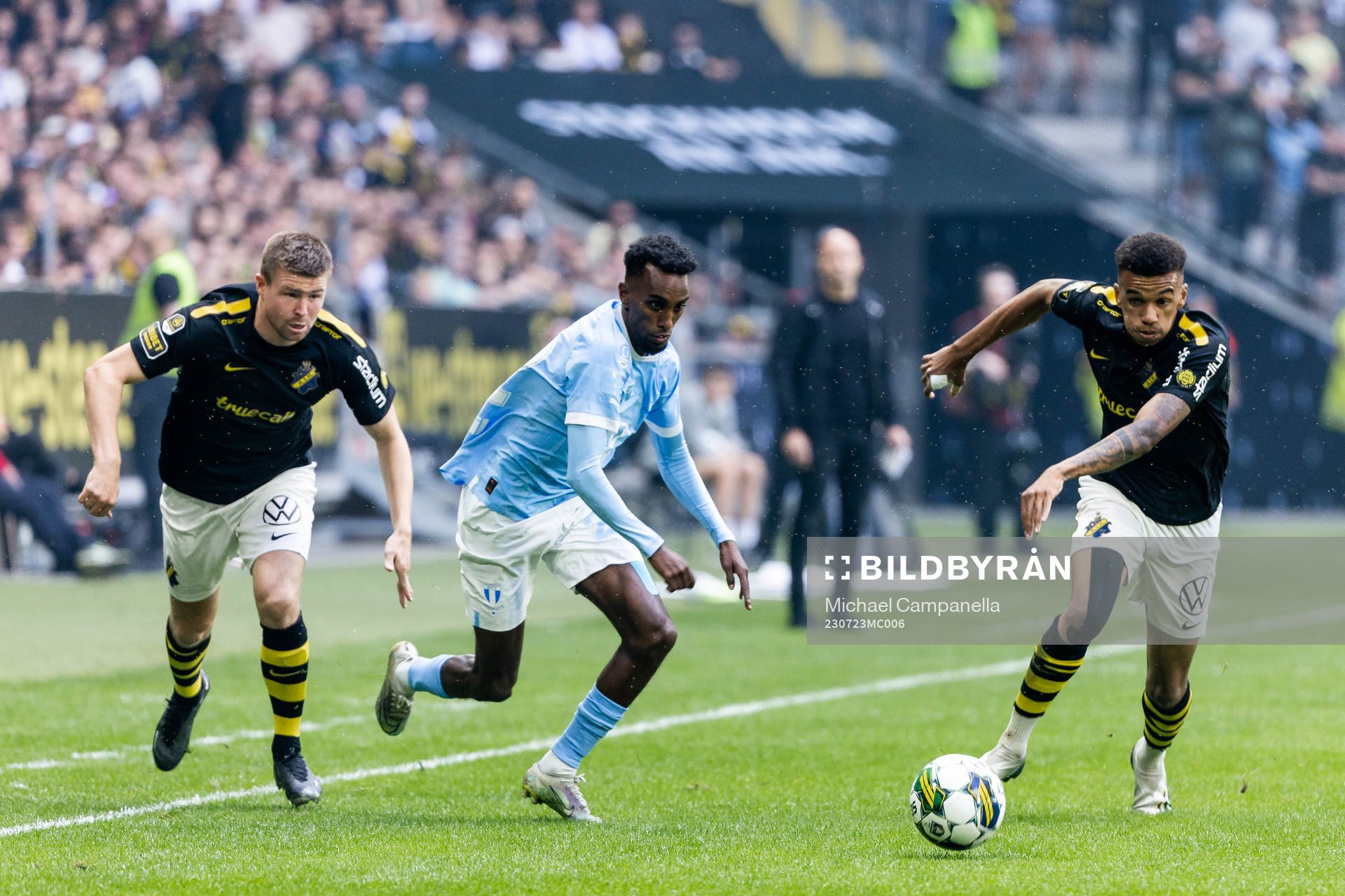 AIKs Mads Døhr Thychosen och Rui Modesto against Malmö