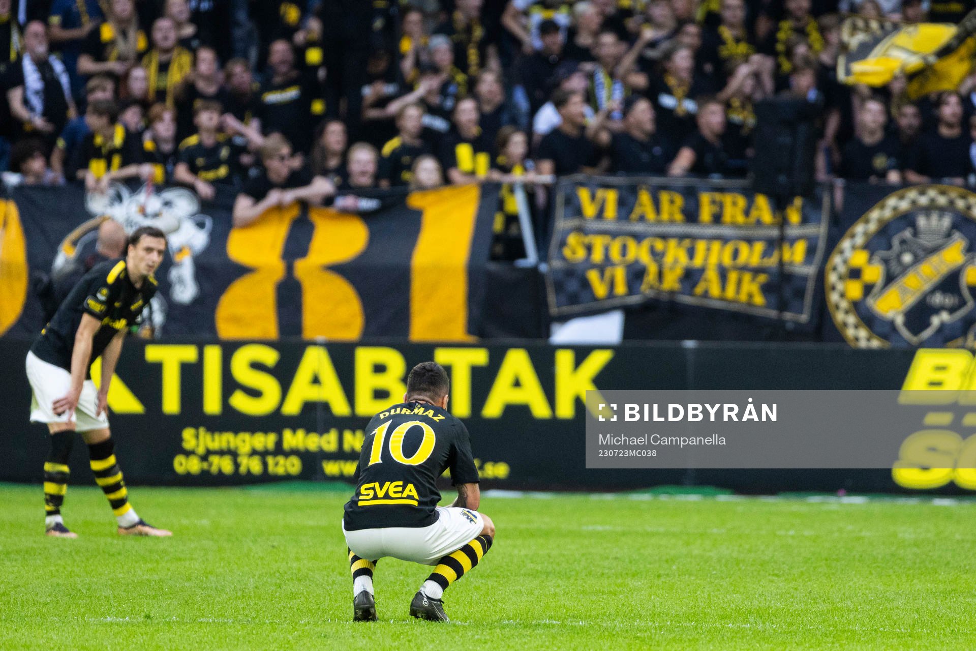 AIKs Jimmy Durmaz deppar