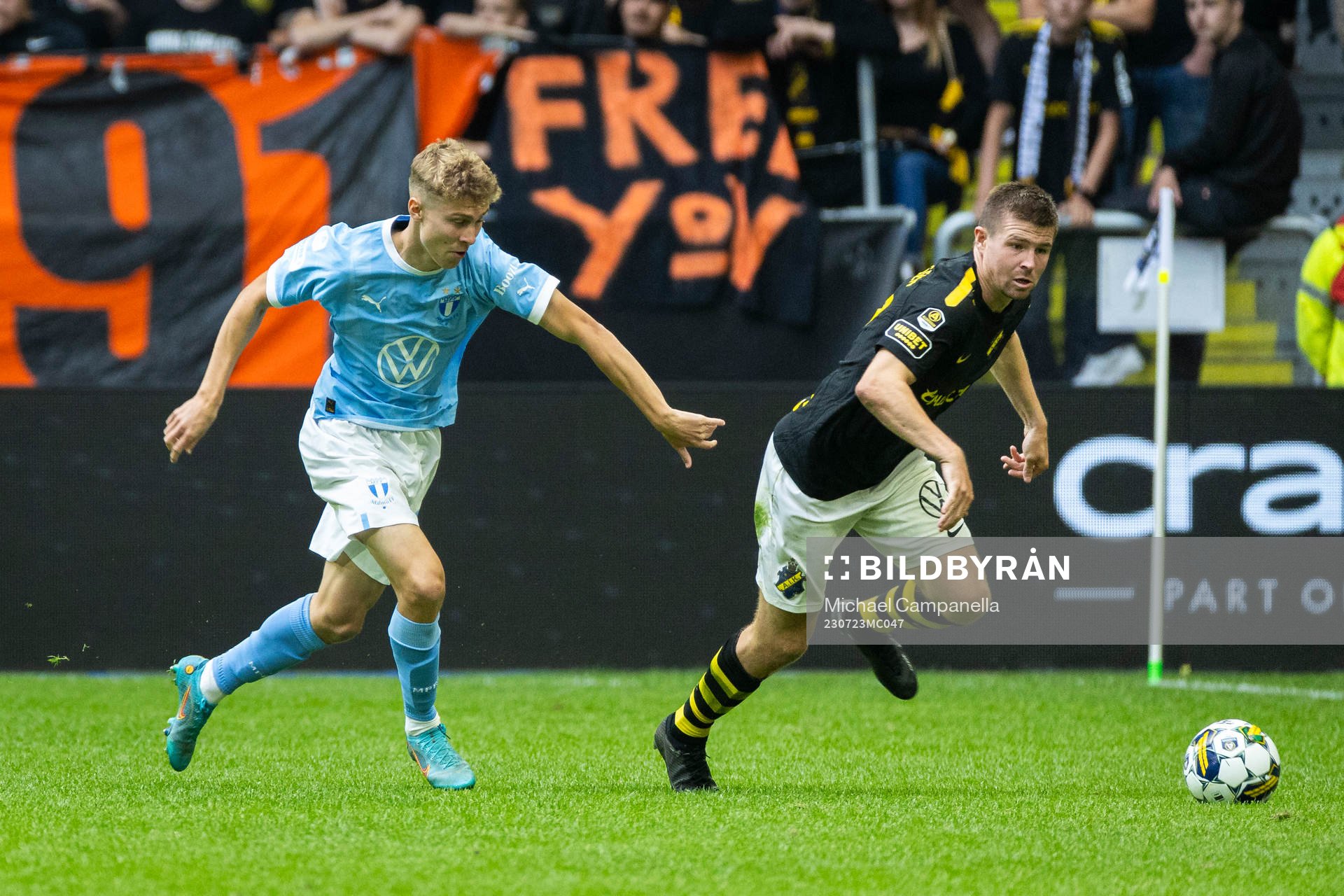 AIKs Mads Døhr Thychosen och Malmö FFs Hugo Bolin