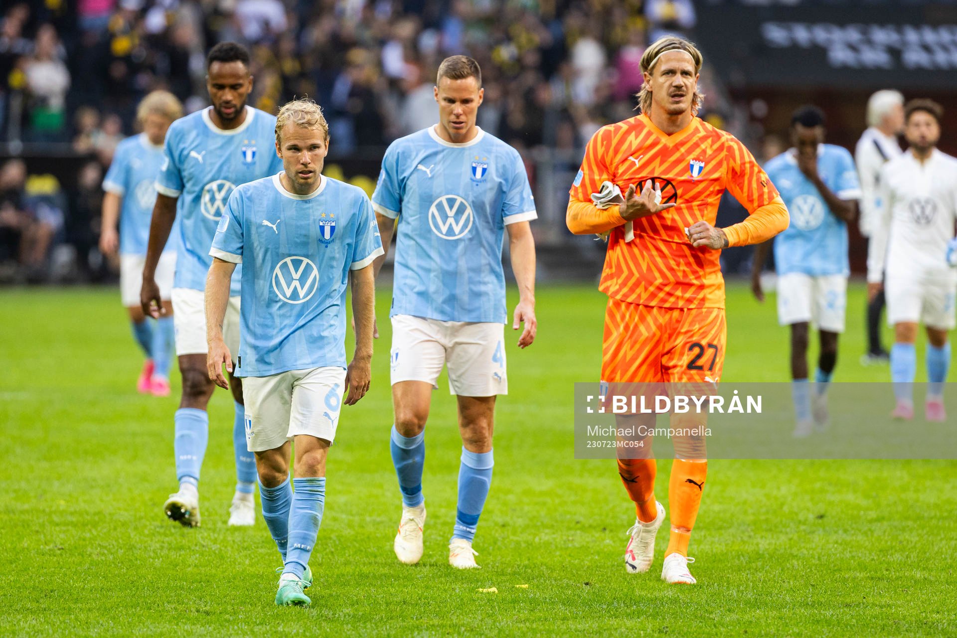 Malmö FFs Oscar Lewicki och målvakt Johan Dahlin
