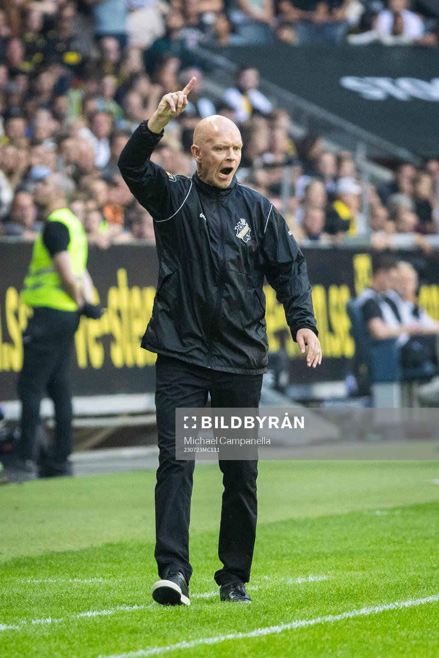 AIKs tränare Henning Berg