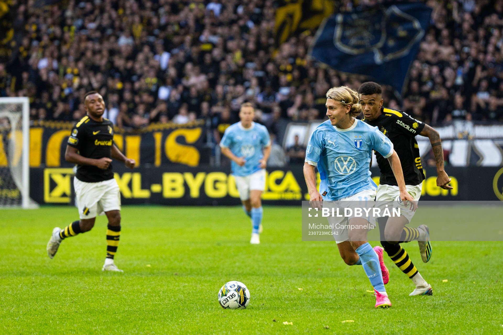 Malmö FFs Sebastian Nanasi och AIKs Rui Modesto