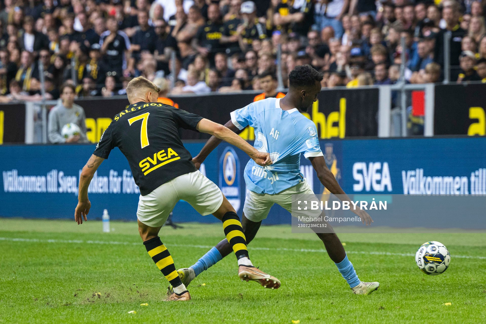 Malmö FFs Taha Ali och AIKs Anton Salétros