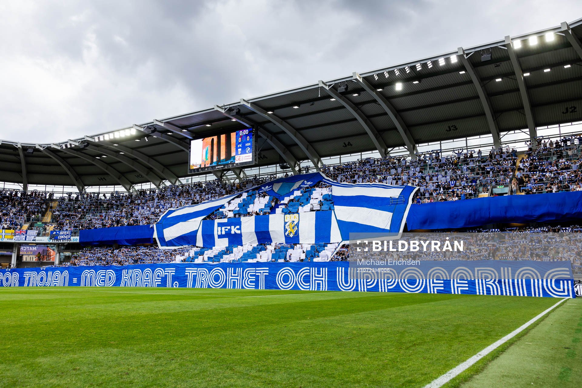 IFK Göteborgs supportrar med tifo