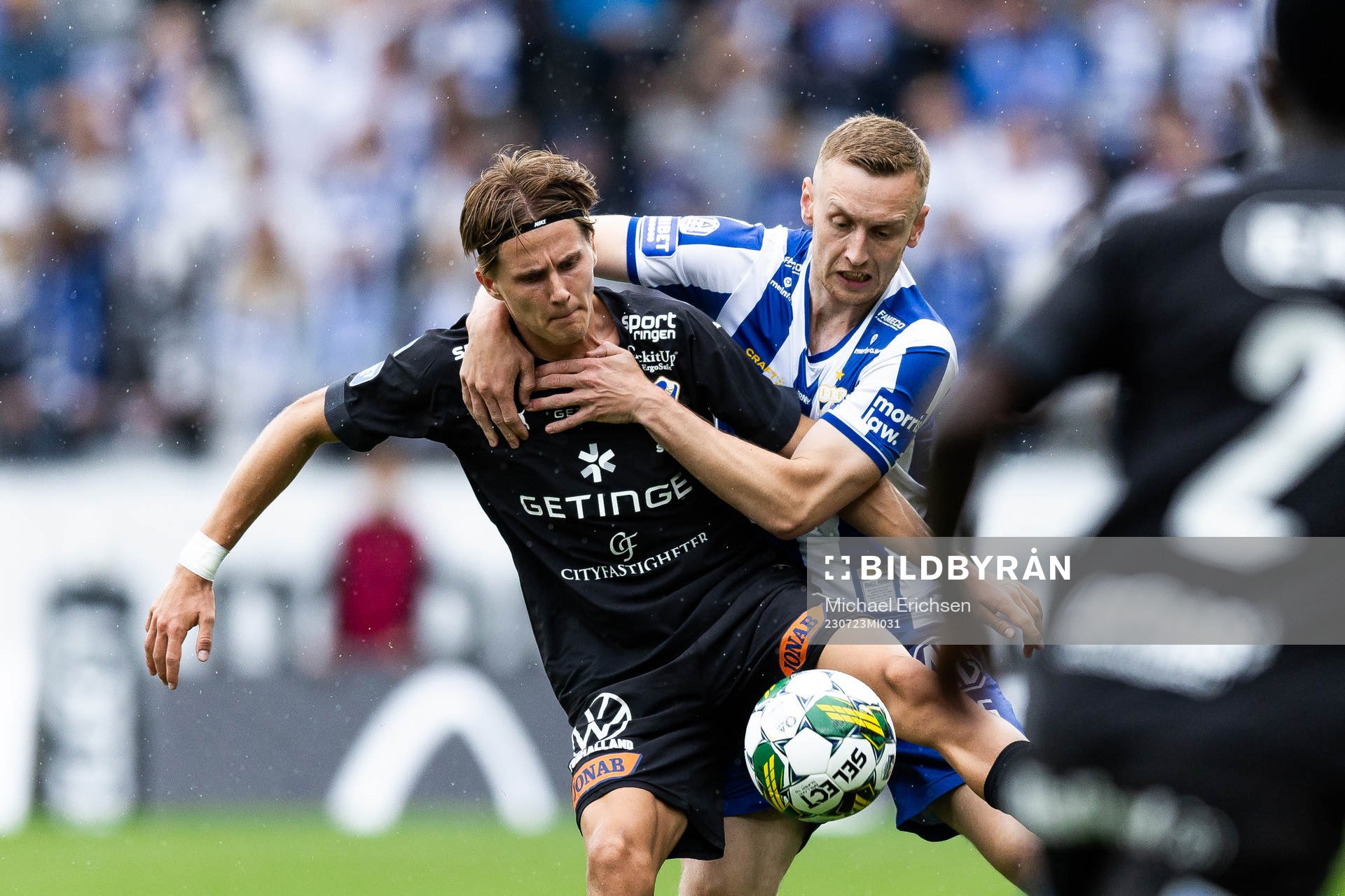 Halmstads Erik Ahlstrand och IFK Göteborgs Sebastian