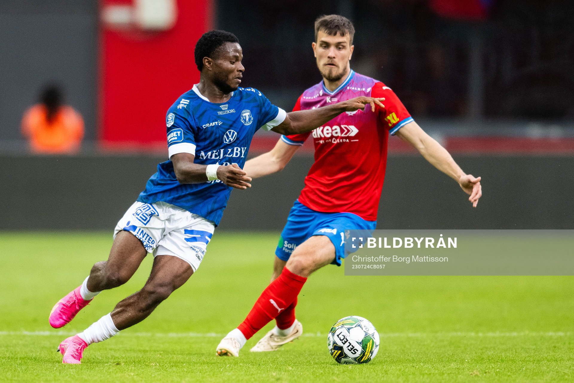 Trelleborgs Henry Offia och Helsingborgs Pavle Vagic