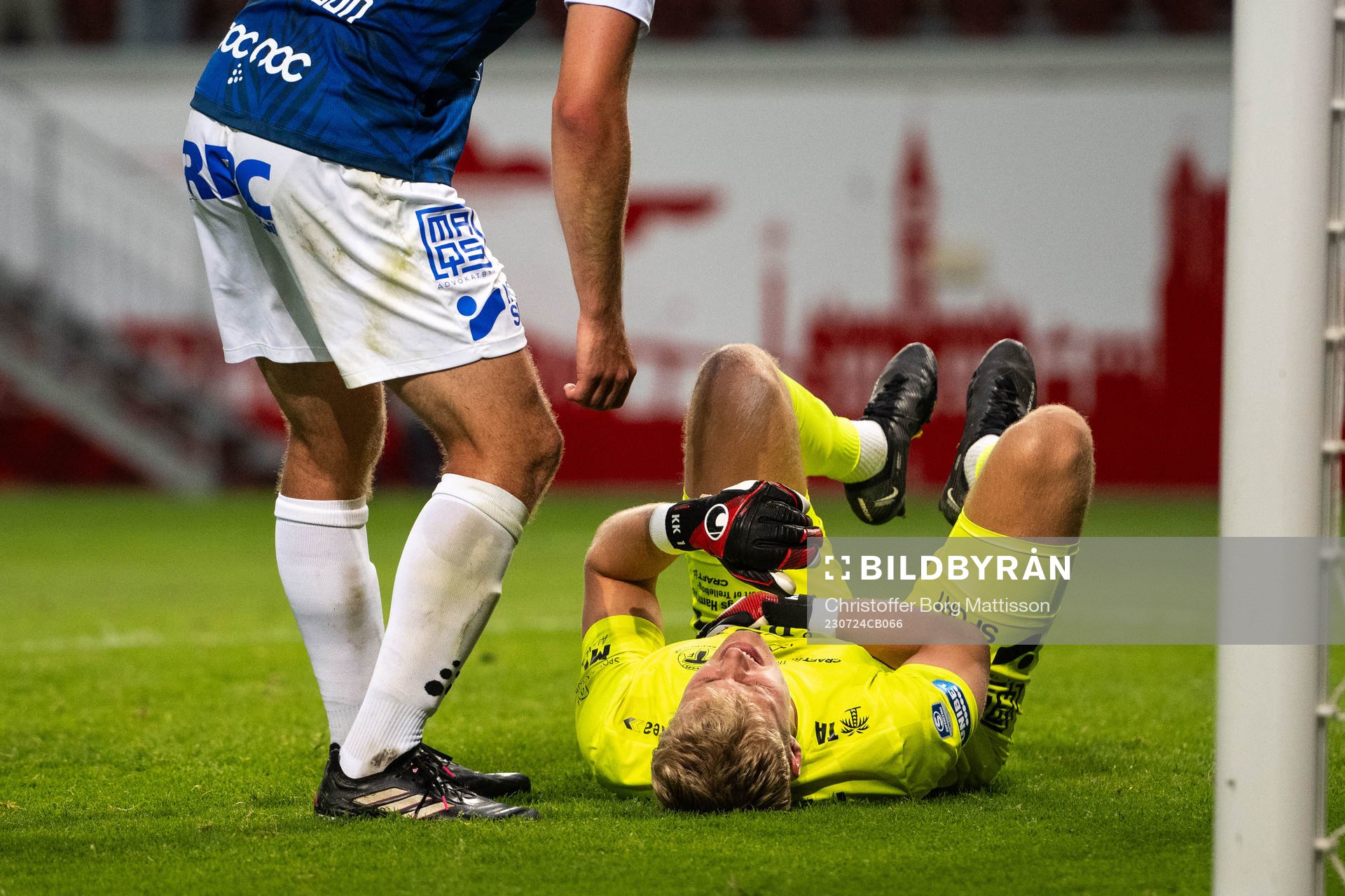 Trelleborgs målvakt Kasper Thiesson Kristensen har ont