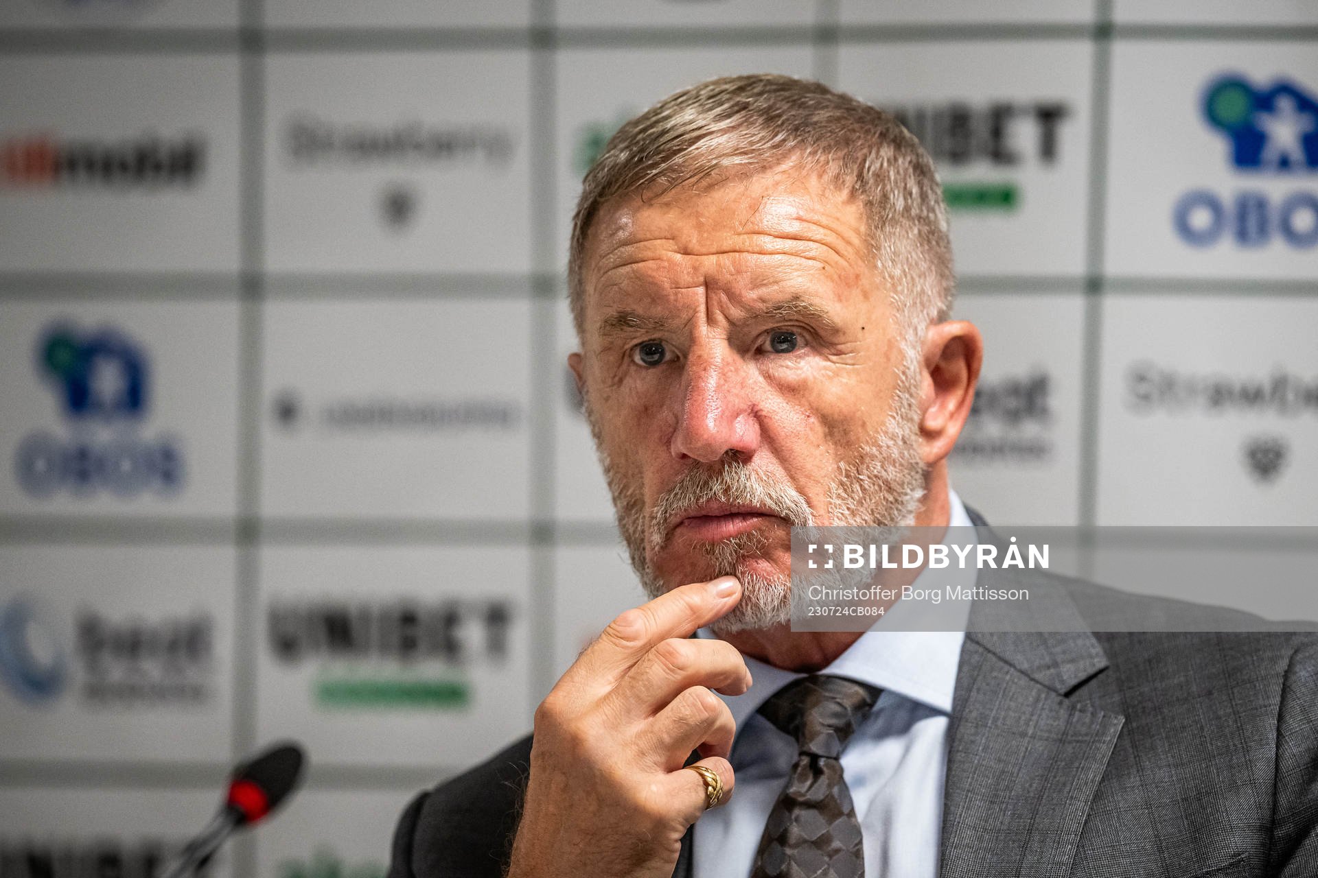 Helsingborgs tränare Stuart Baxter vid en presskonferens