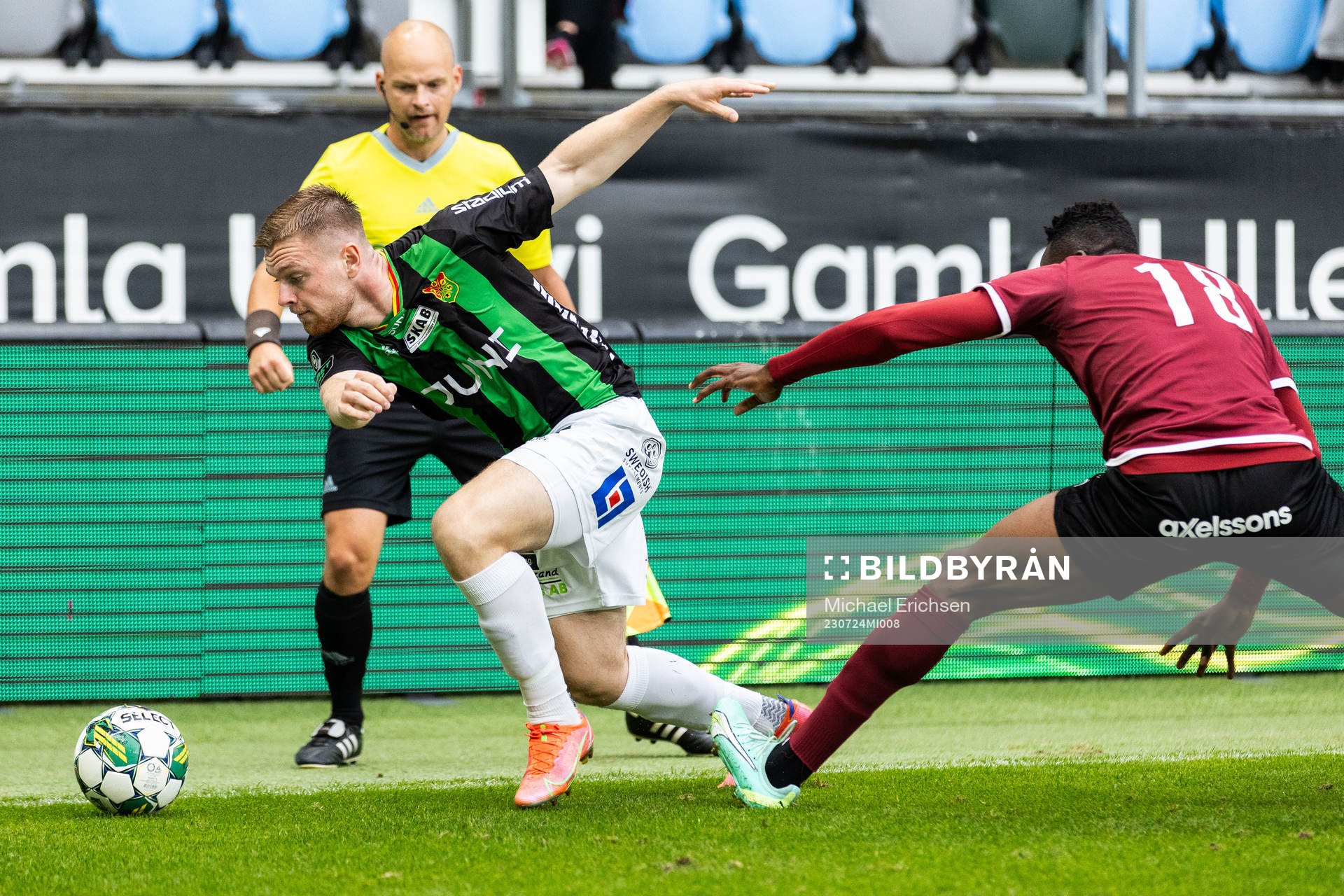 GAISs Dino Salihovic och Västerås SKs Frederic Nsabiyumva