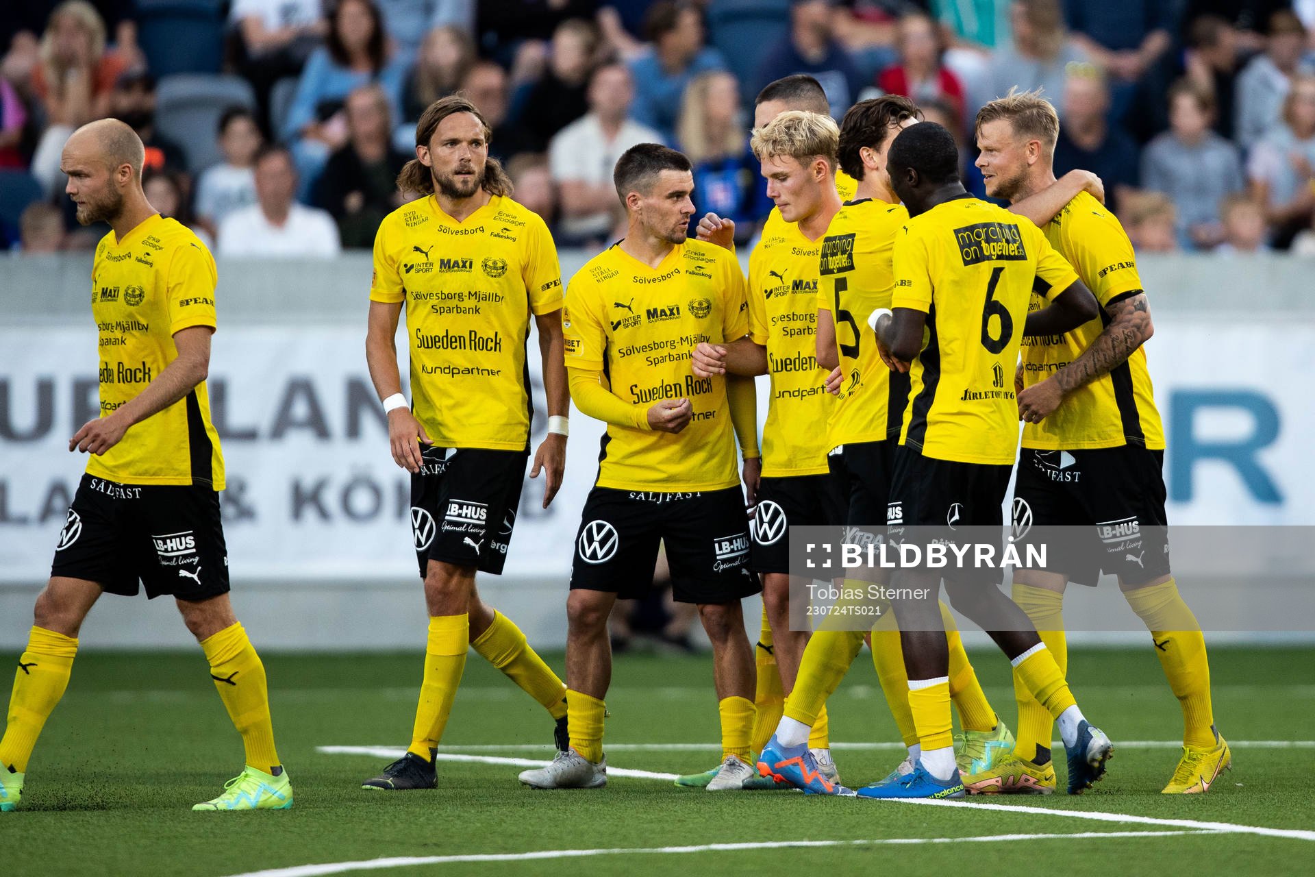 Mjällbys David Löfquist jublar