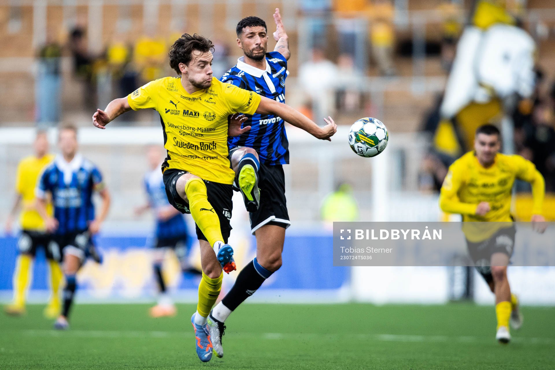 Mjällbys Colin Rösler och Sirius Wessam Abou Ali