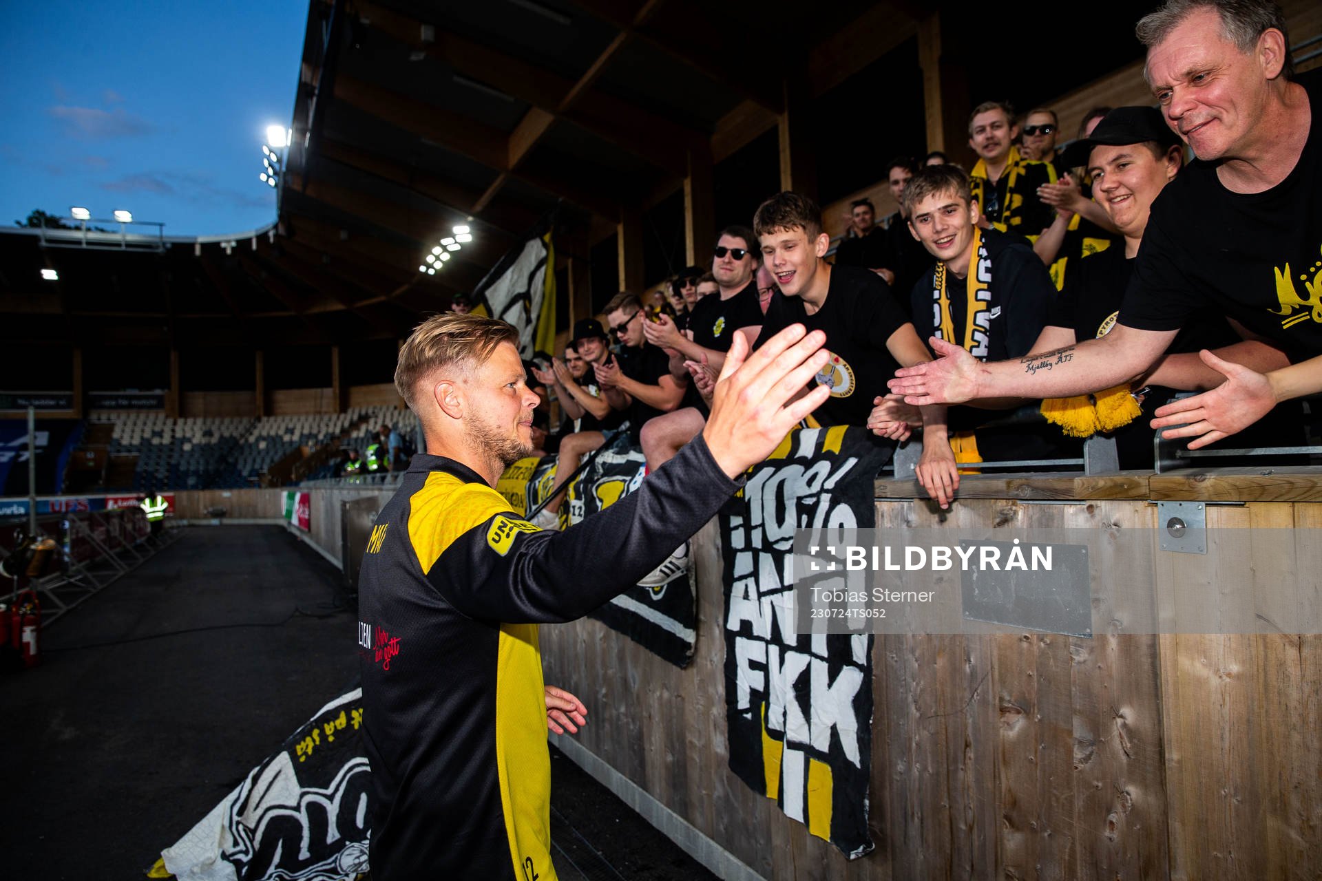 Mjällbys David Löfquist jublar