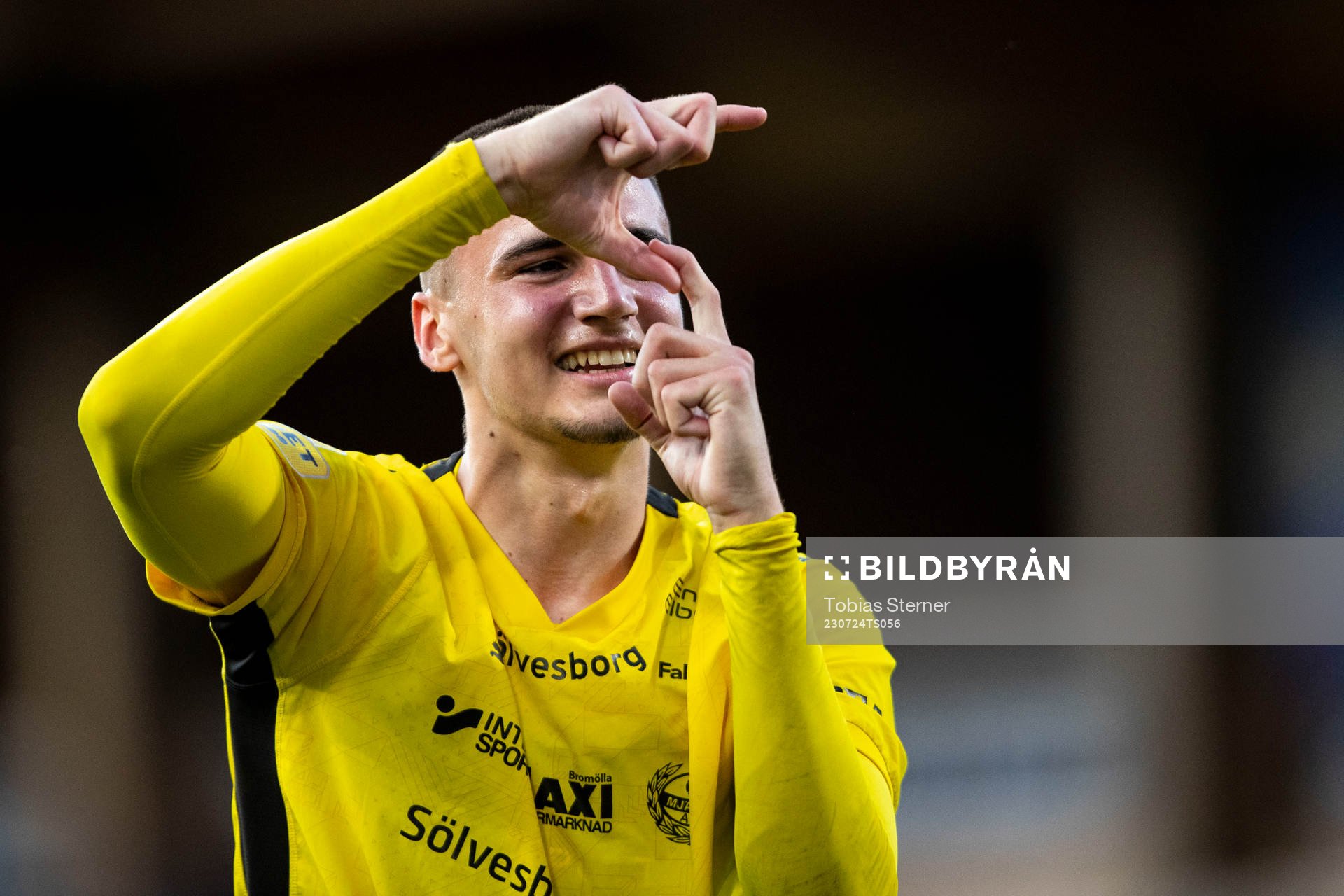 Mjällbys Noah Eile jublar
