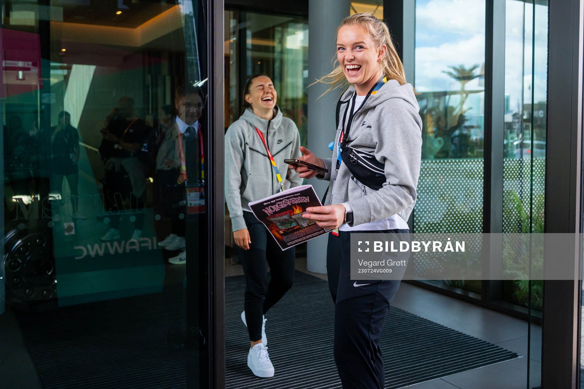 Vilde Bøe Risa and goalkeeper Guro Pettersen of the