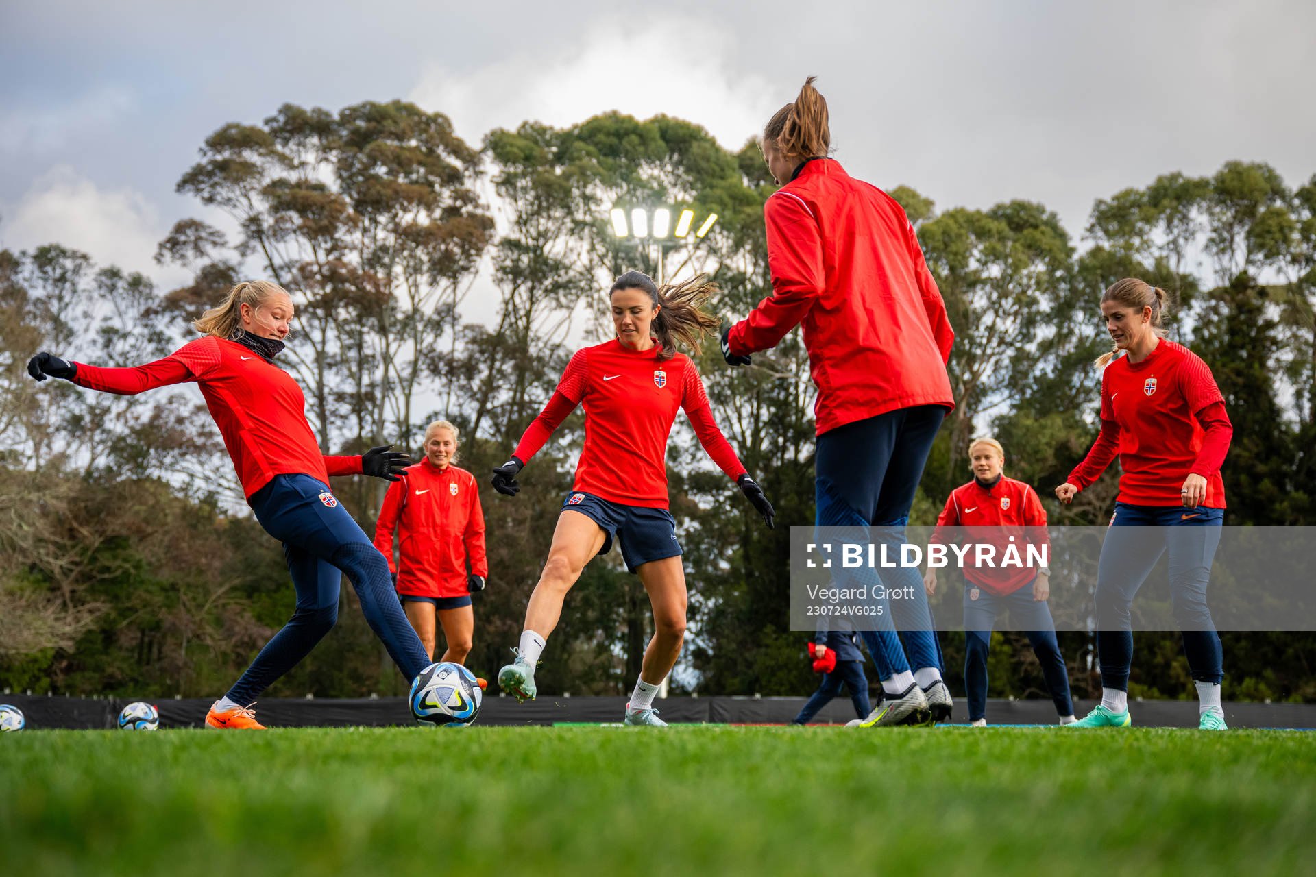 Frida Maanum, Ingrid Syrstad Engen, Maren Mjelde and