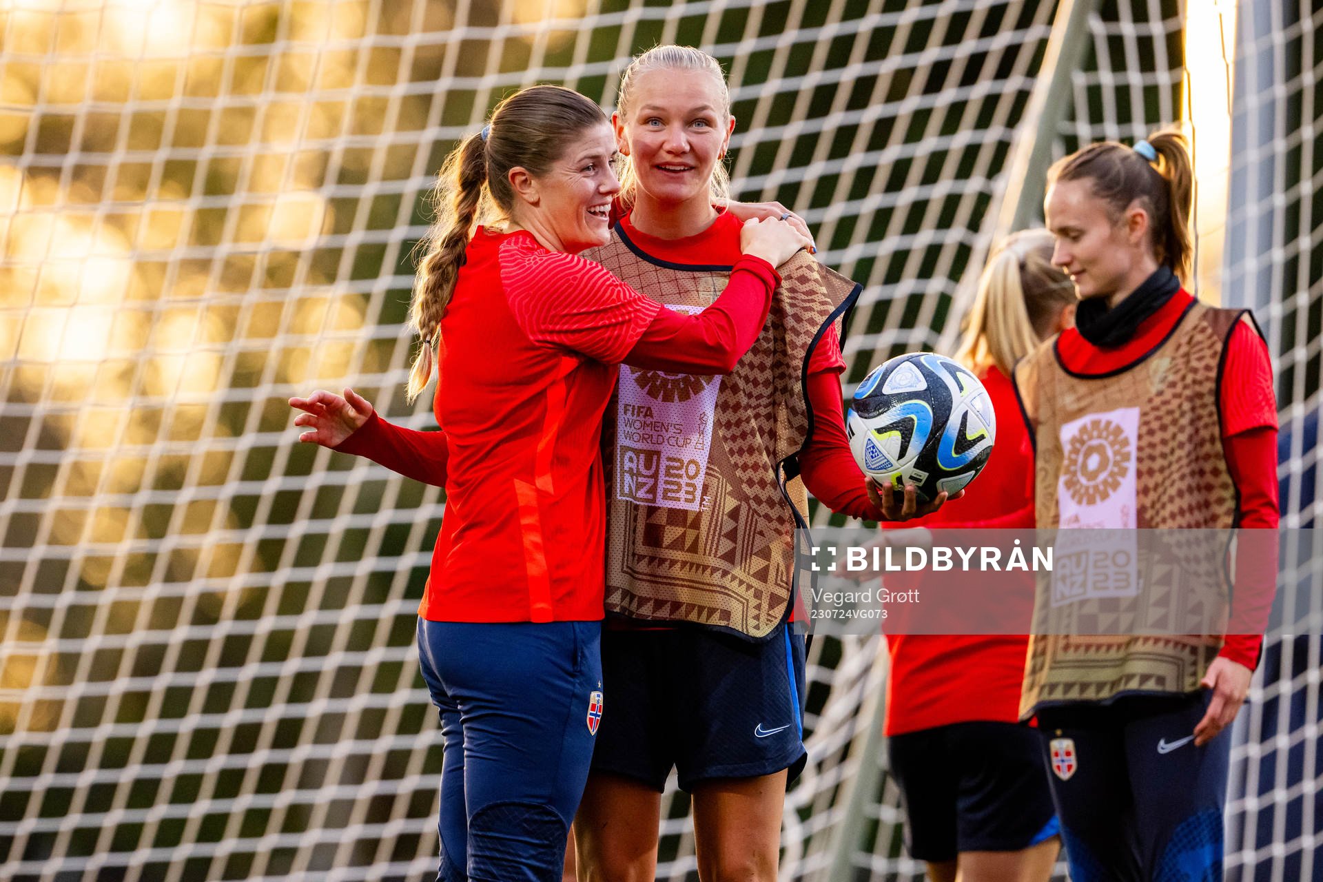 Maren Mjelde and Frida Maanum of the Norwegian women’s
