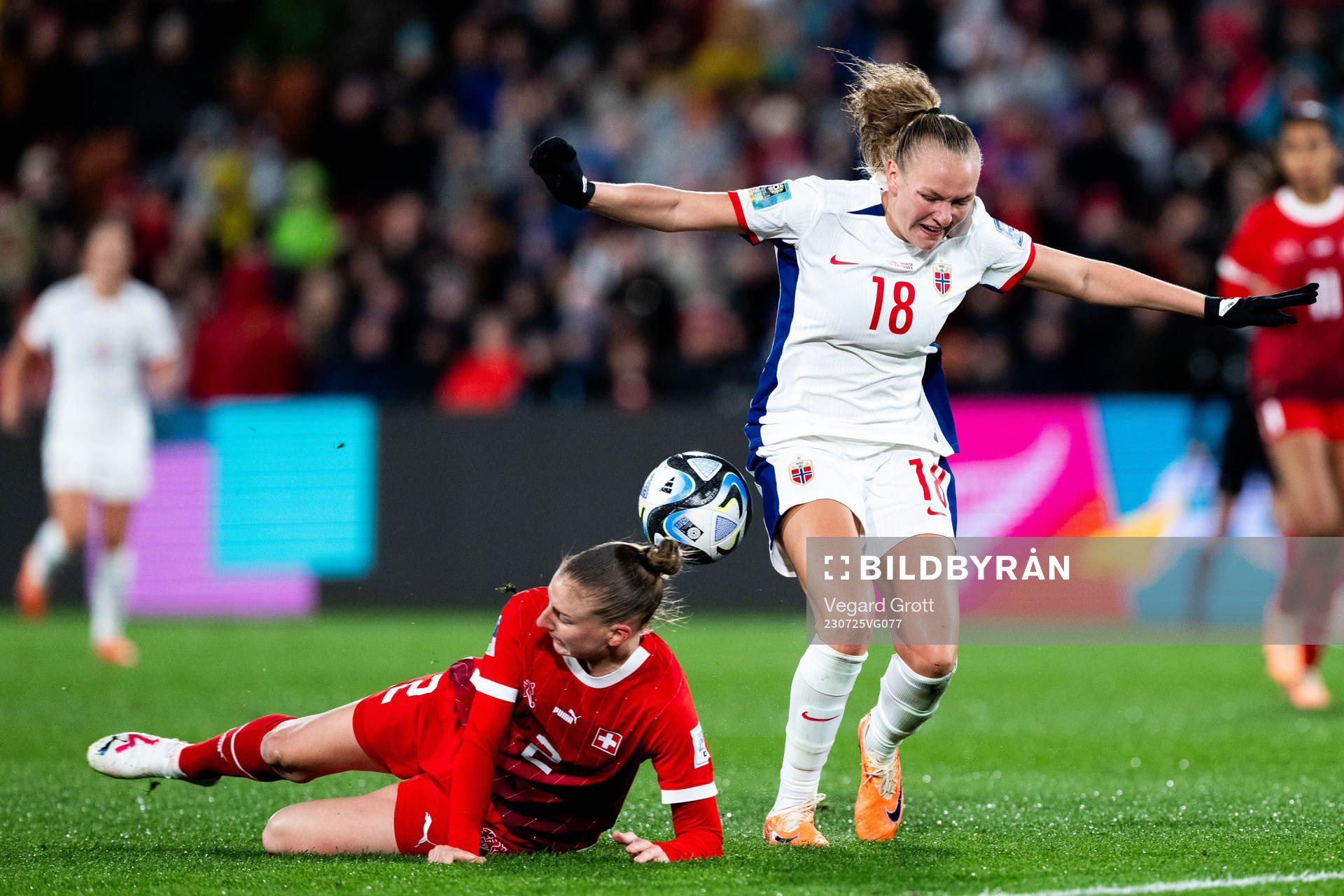 Julia Stierli of Switzerland and Frida Maanum of Norway