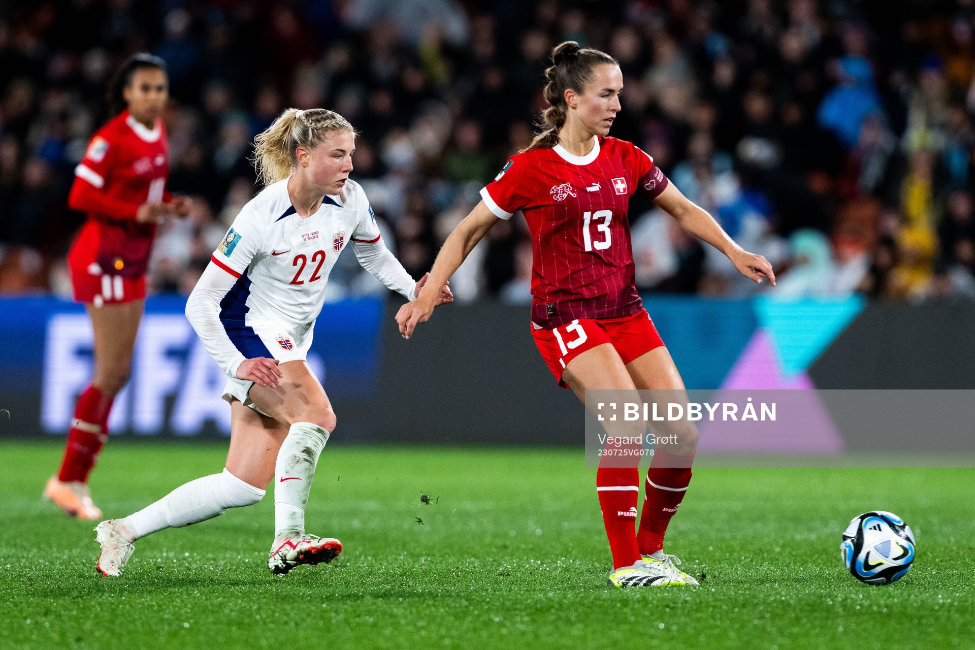 Sophie Román Haug of Norway and Lia Wälti of Switzerland