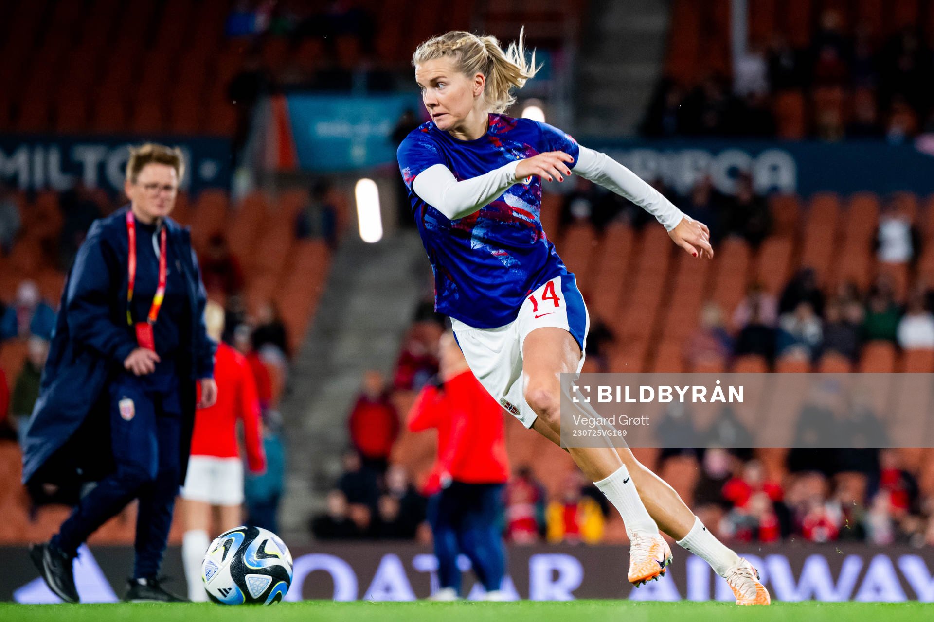 Ada Hegerberg of Norway warms up