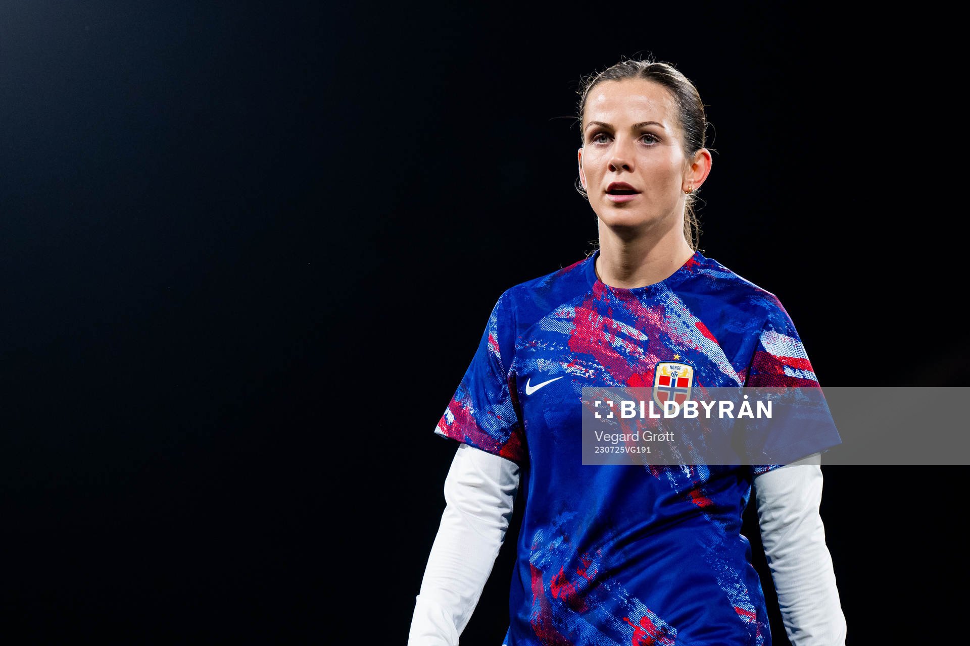 Tuva Hansen of Norway warms up