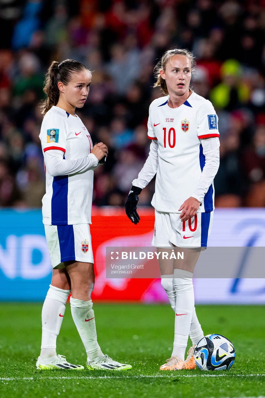 Guro Reiten and Caroline Graham Hansen of Norway