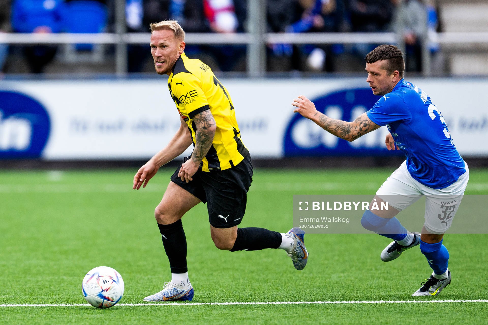 Mikkel Rygaard Jensen of BK Häcken and Claes Kronberg of