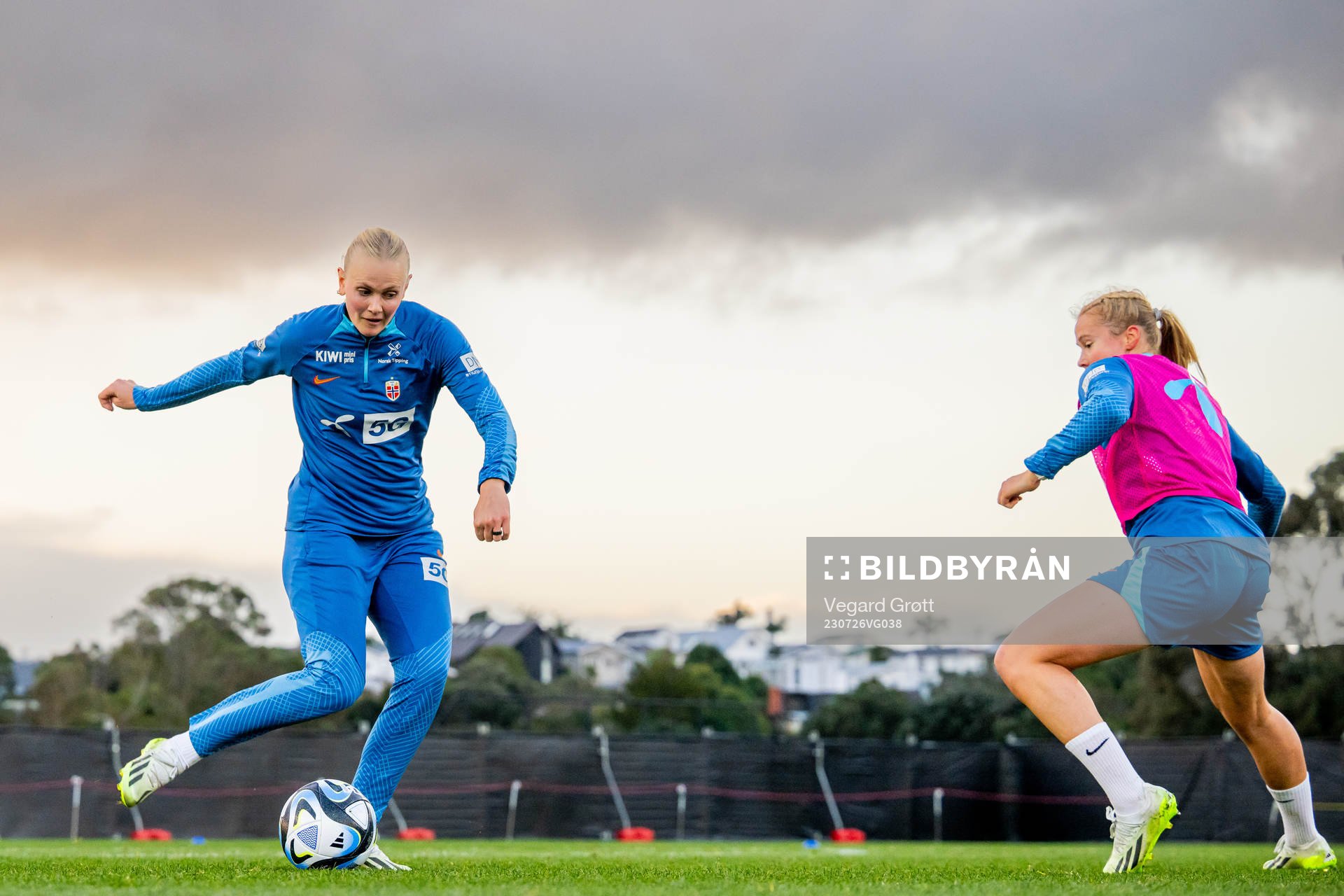 Karina Sævik and Julie Blakstad of the Norwegian women’s