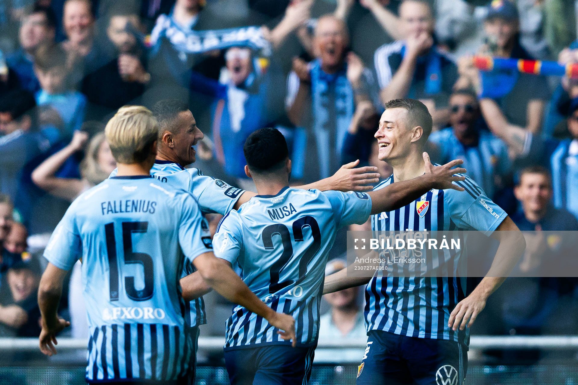 Jesper Löfgren of Djurgården celebrates with team
