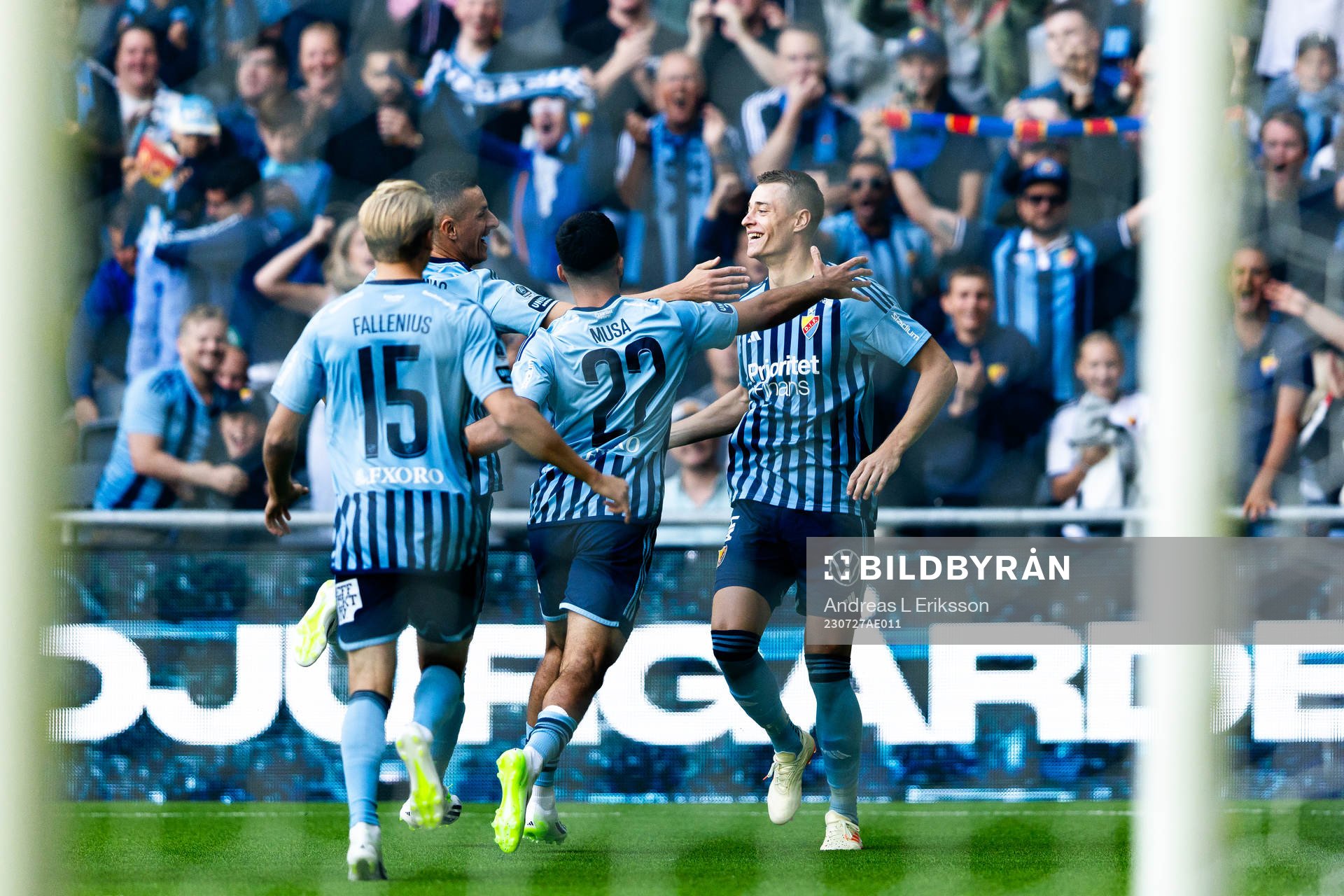 Jesper Löfgren of Djurgården celebrates with team