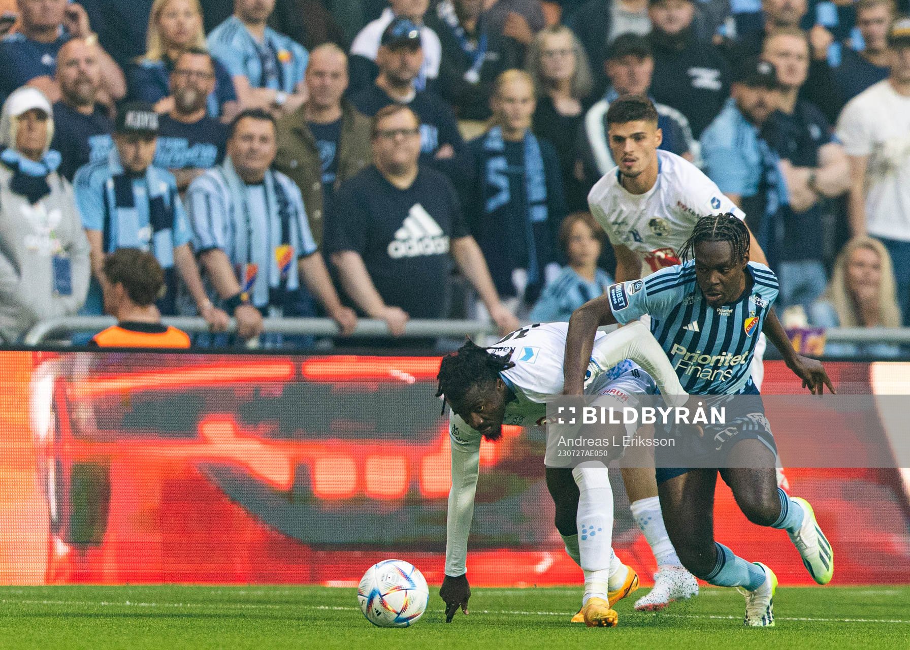 Nicky Beloko of Luzern and Joel Asoro of Djurgården