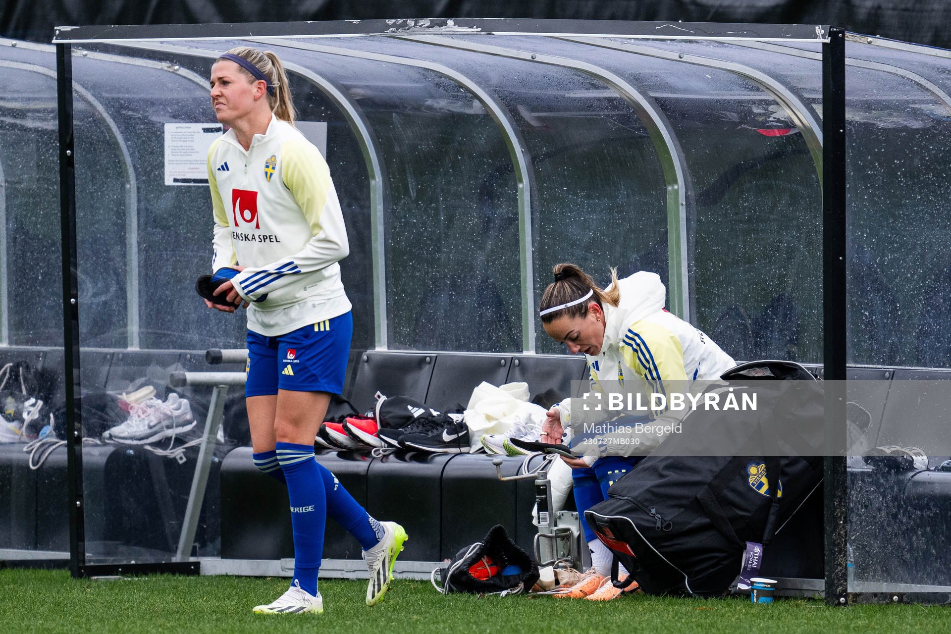 Olivia Schough and Kosovare Asllani of the Swedish women's