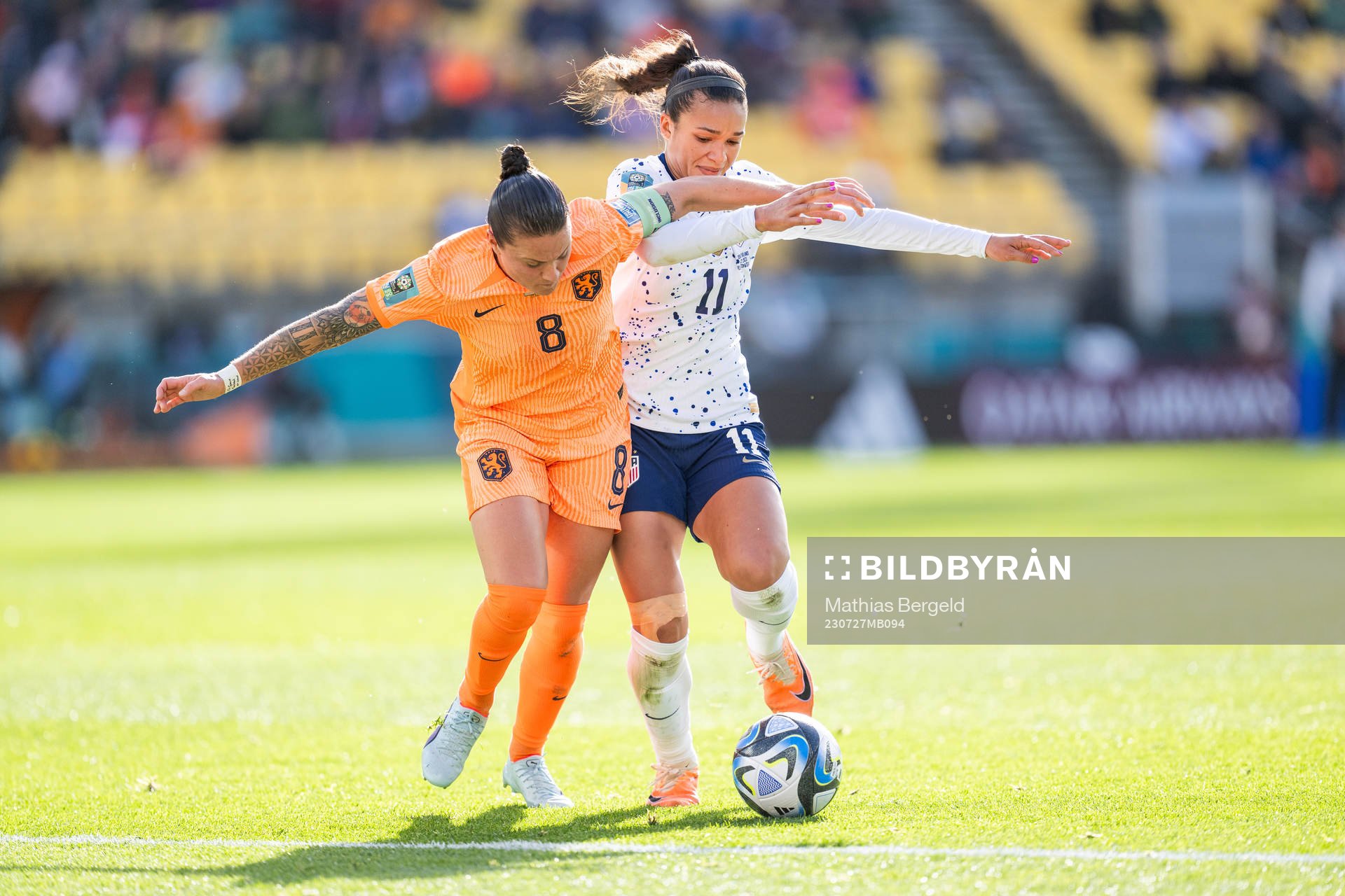 Sherida Spitse of Netherlands and Sophia Smith of USA