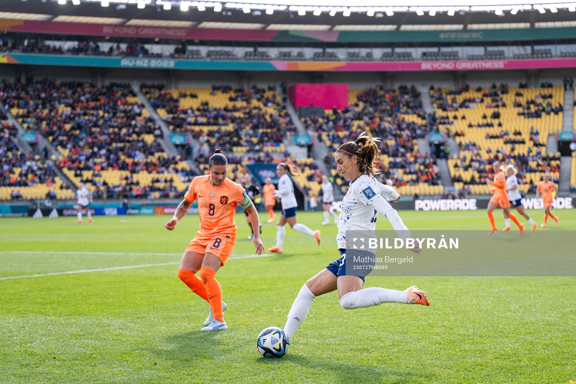 Sherida Spitse of Netherlands and Alex Morgan of USA