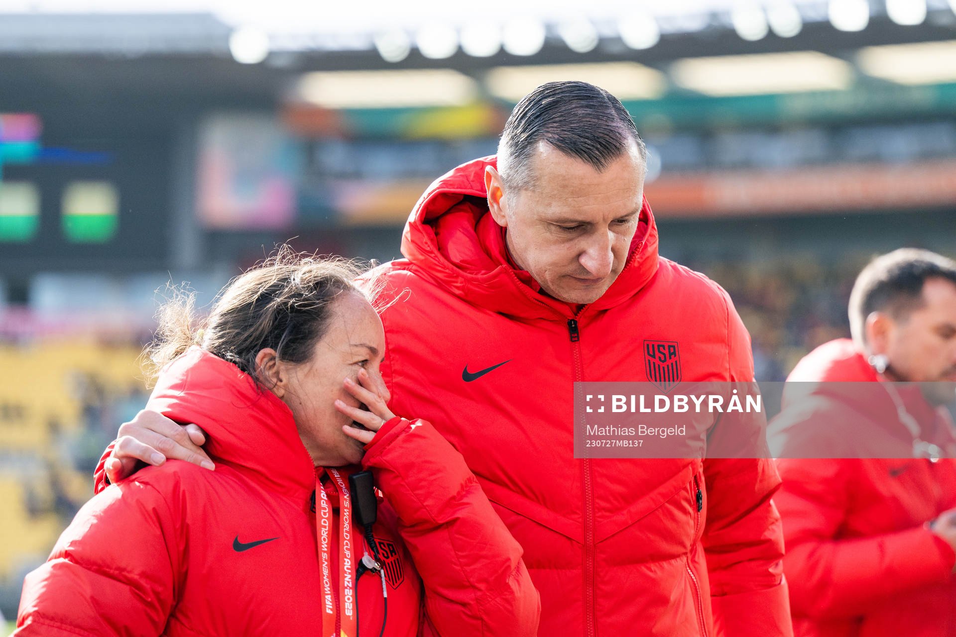 Head coach Vlatko Andonovski of USA (right)