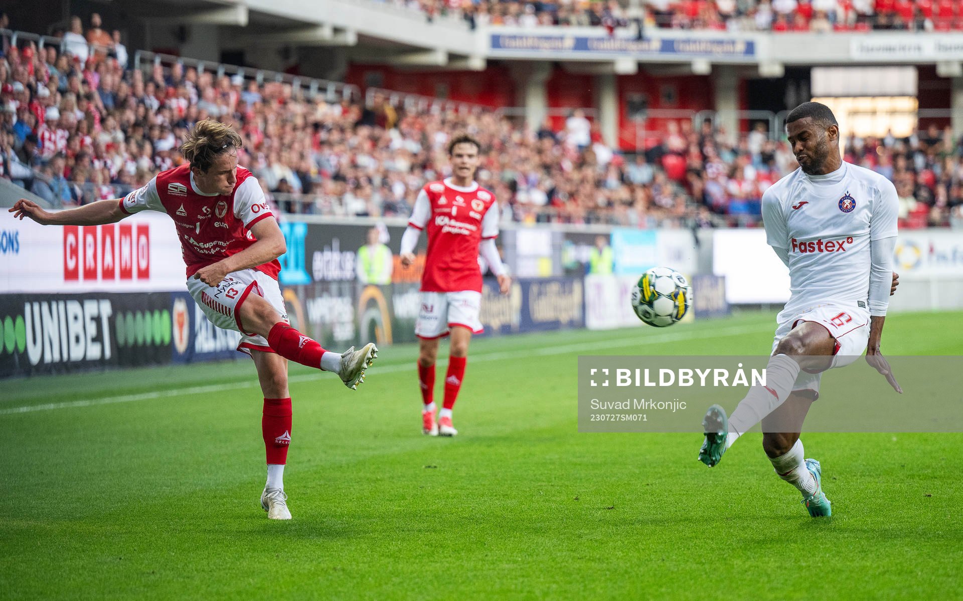 Johan Karlsson of Kalmar and Juninho of Pyunik