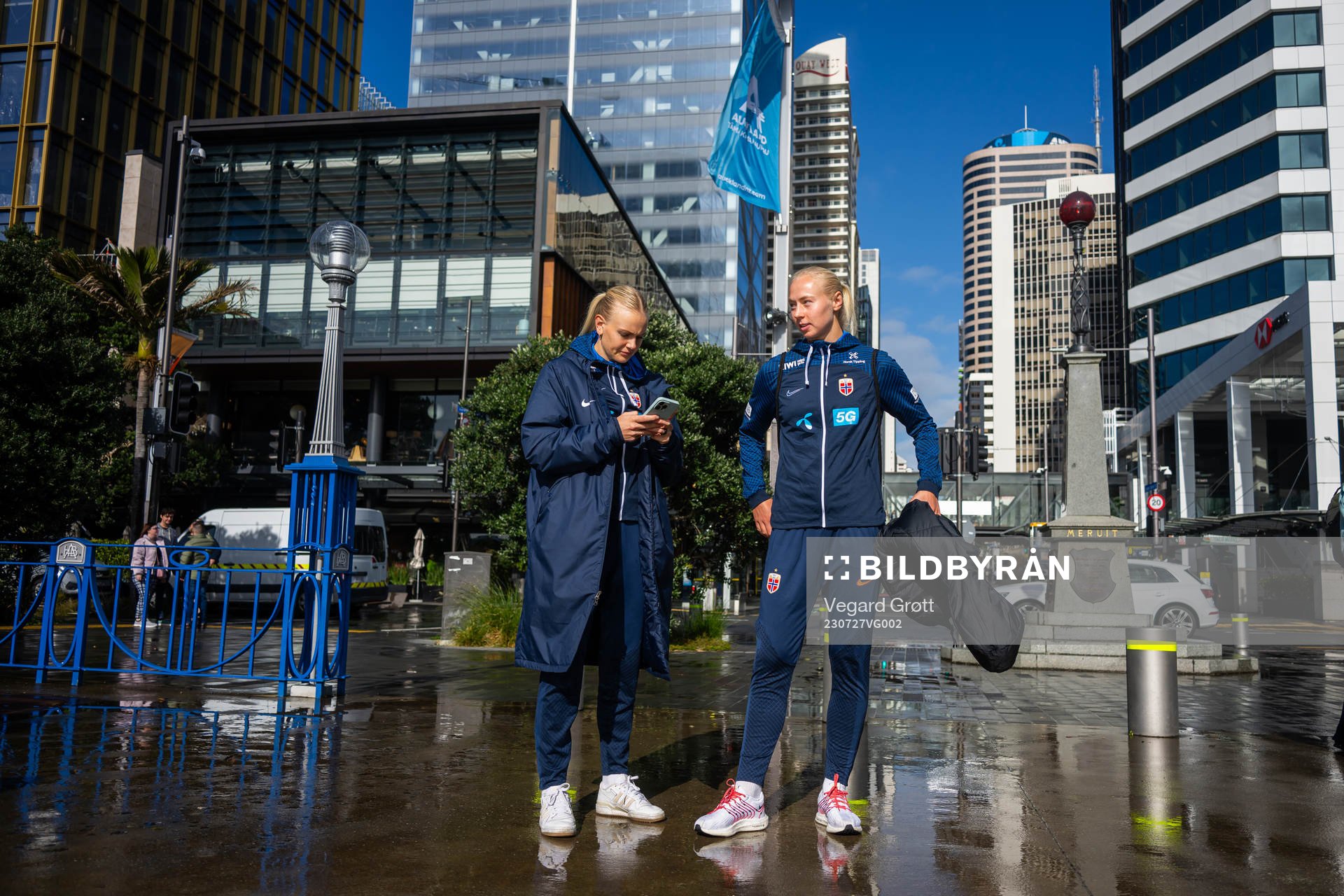 Karina Sævik and Sara Hørte of the Norwegian women’s