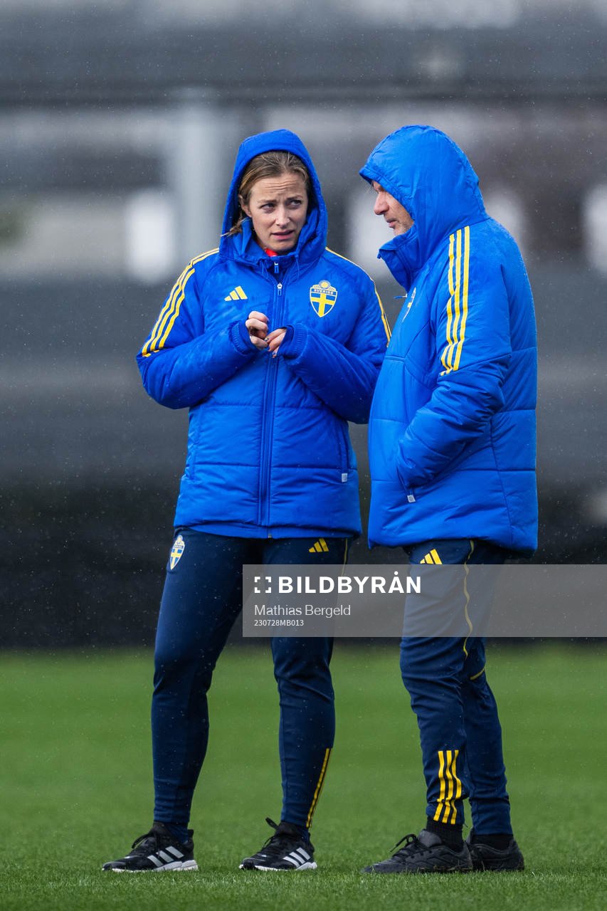 Physio Jenny Larsson and head coach Peter Gerhardsson of