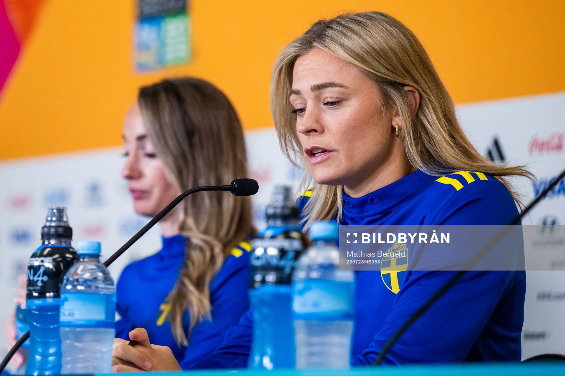 Kosovare Asllani and Fridolina Rolfö of the Swedish