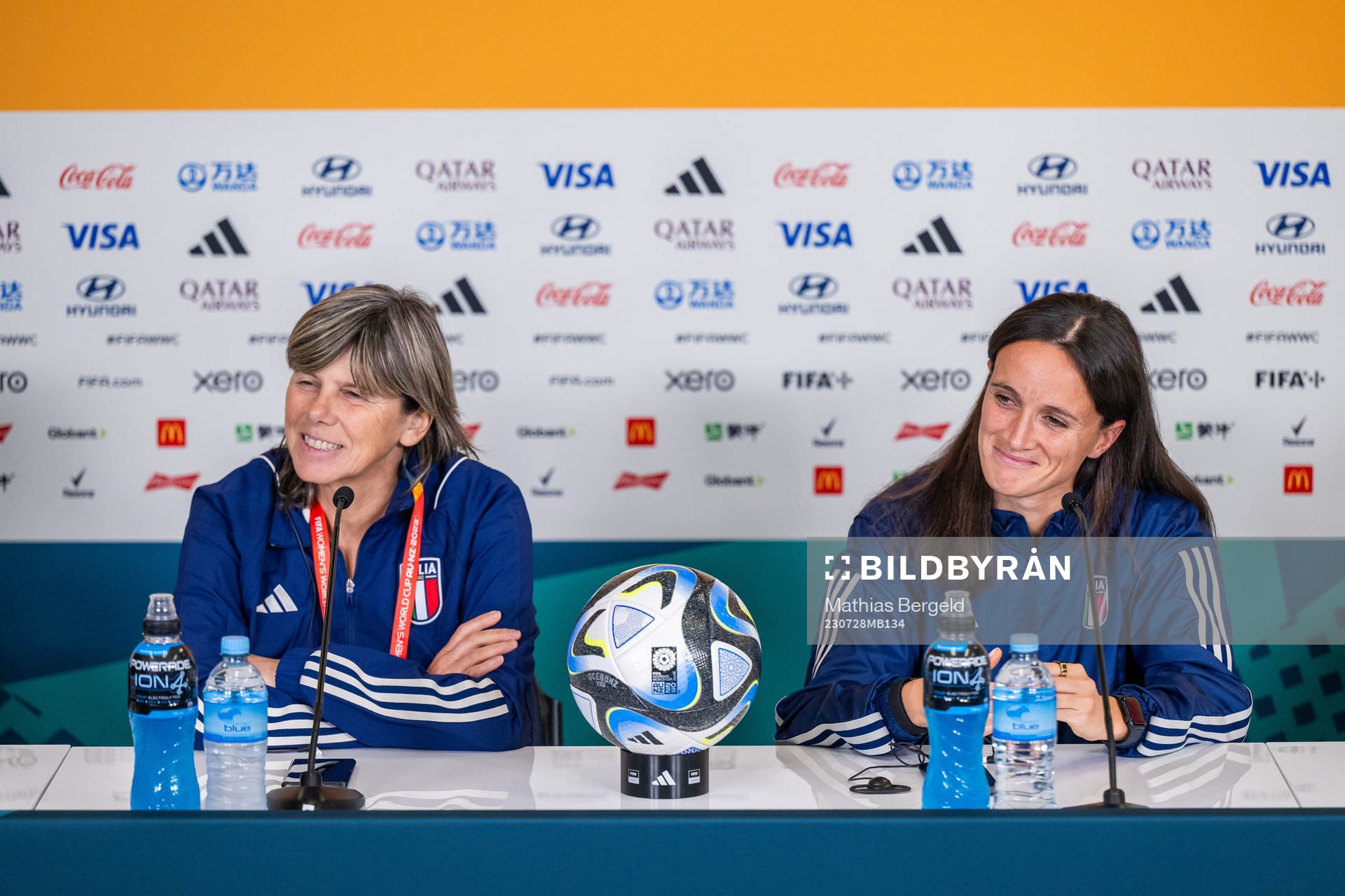 Head coach Milena Bertolini and Barbara Bonansea of the
